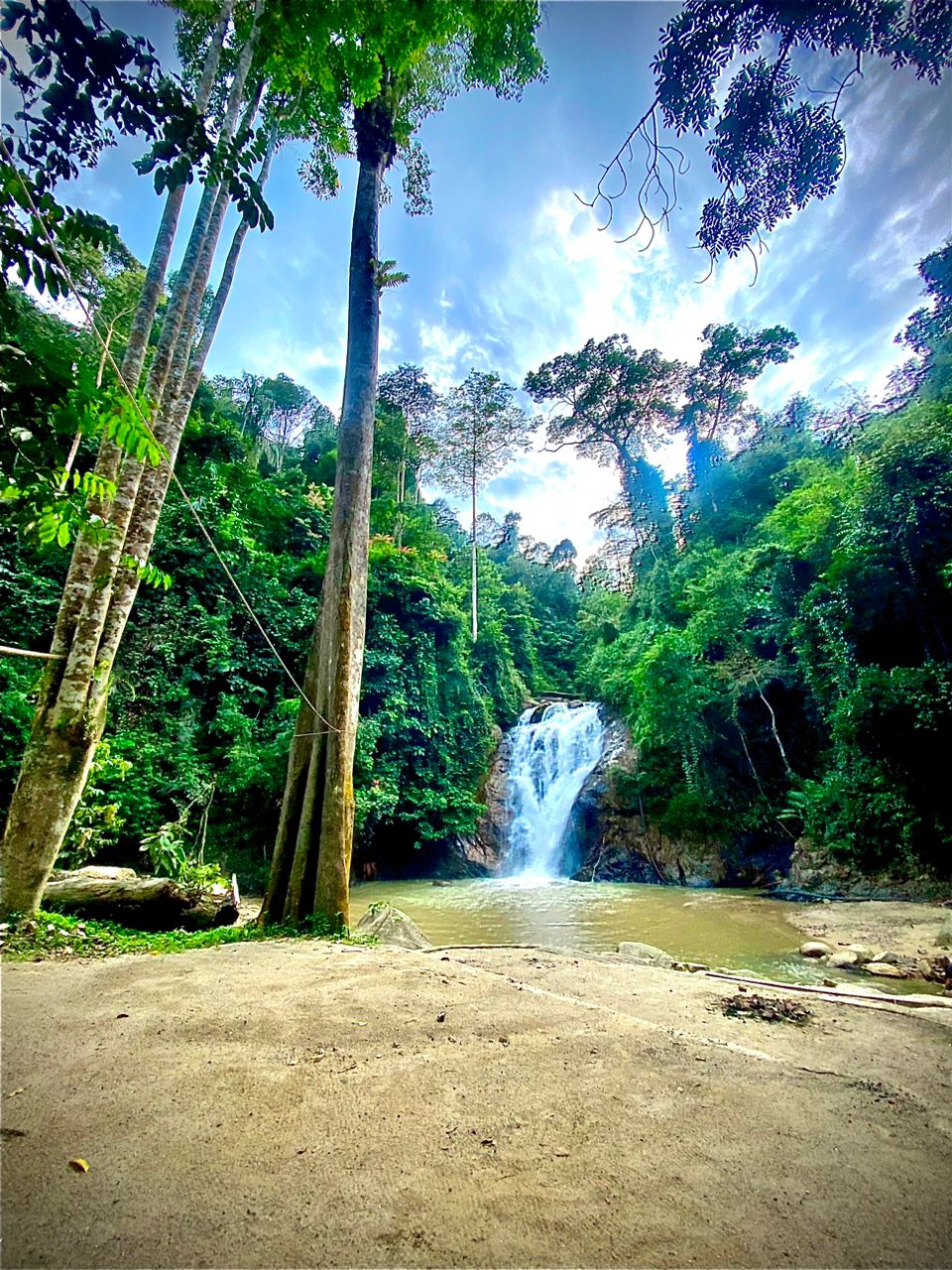 LATA BUNTA Waterfall