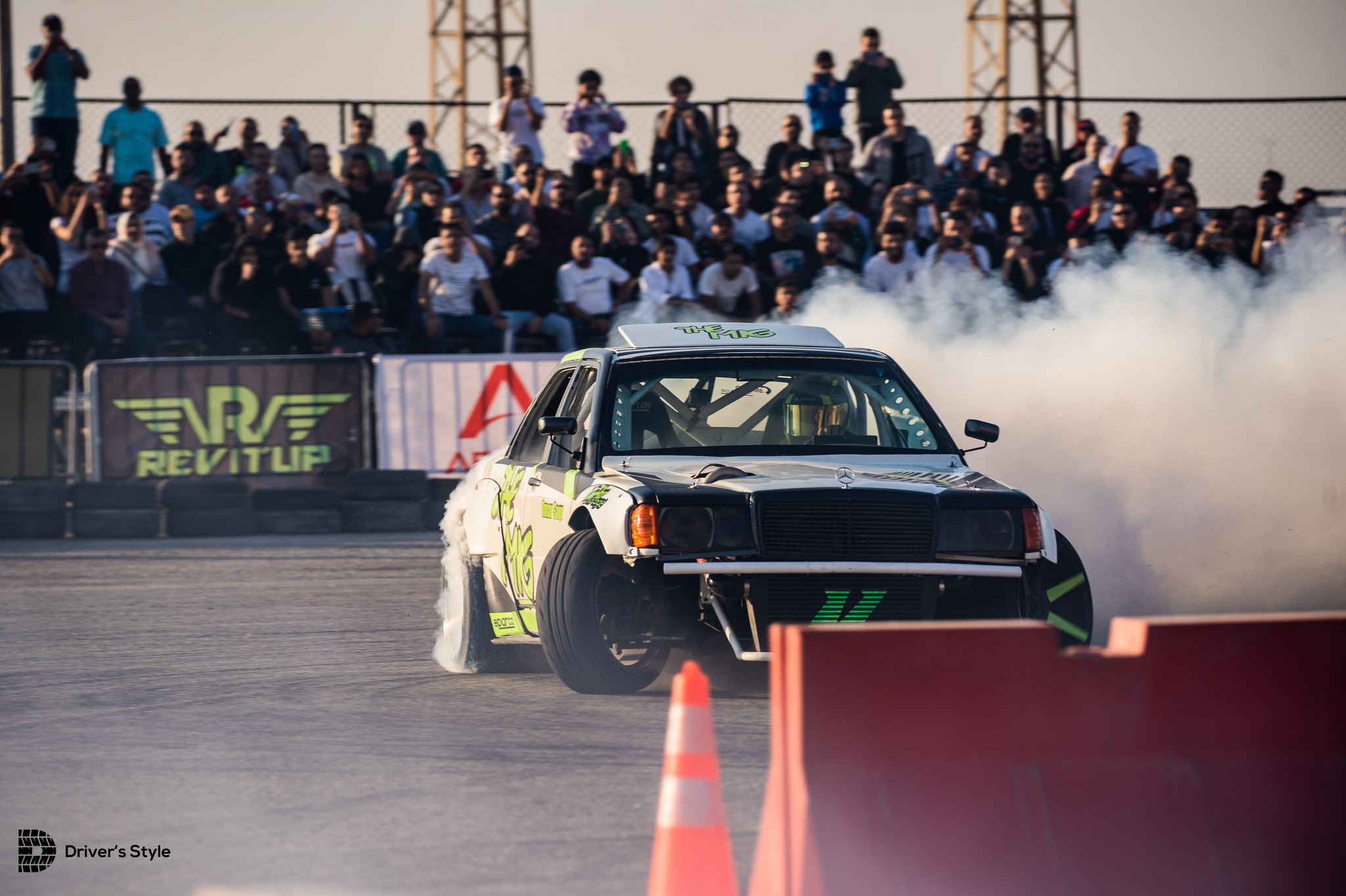 Driver's Style - تشرفت Driver's Style بوجودها راعى من ضمن...