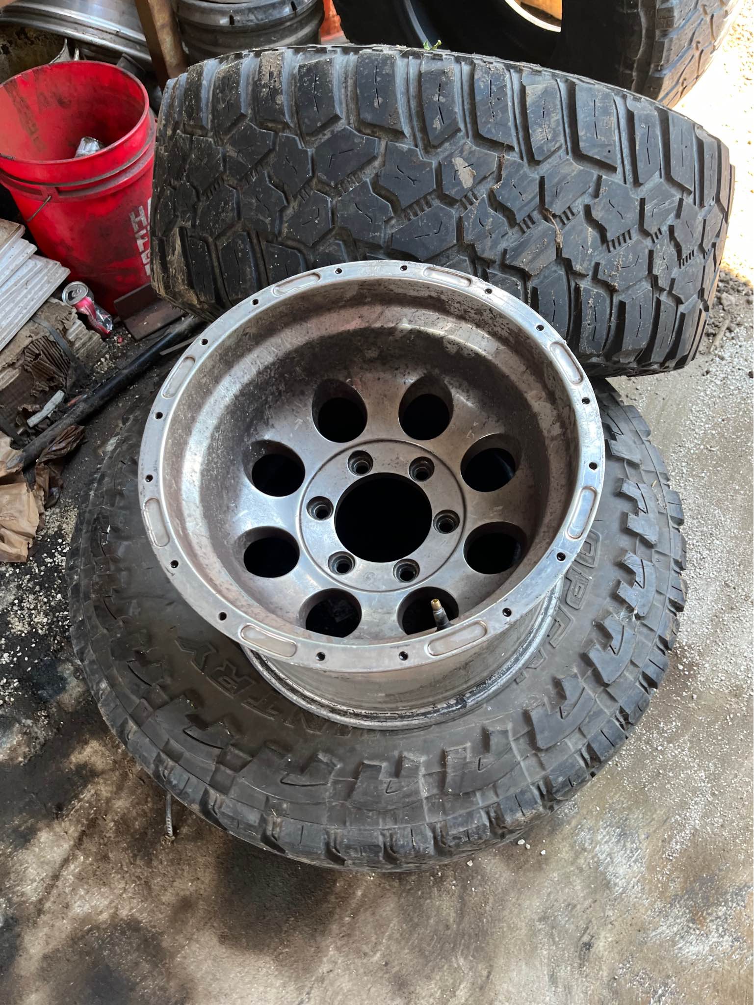 Full set of wheels and tire Tires Toyo mts 33/12.5r15 on Mickey 