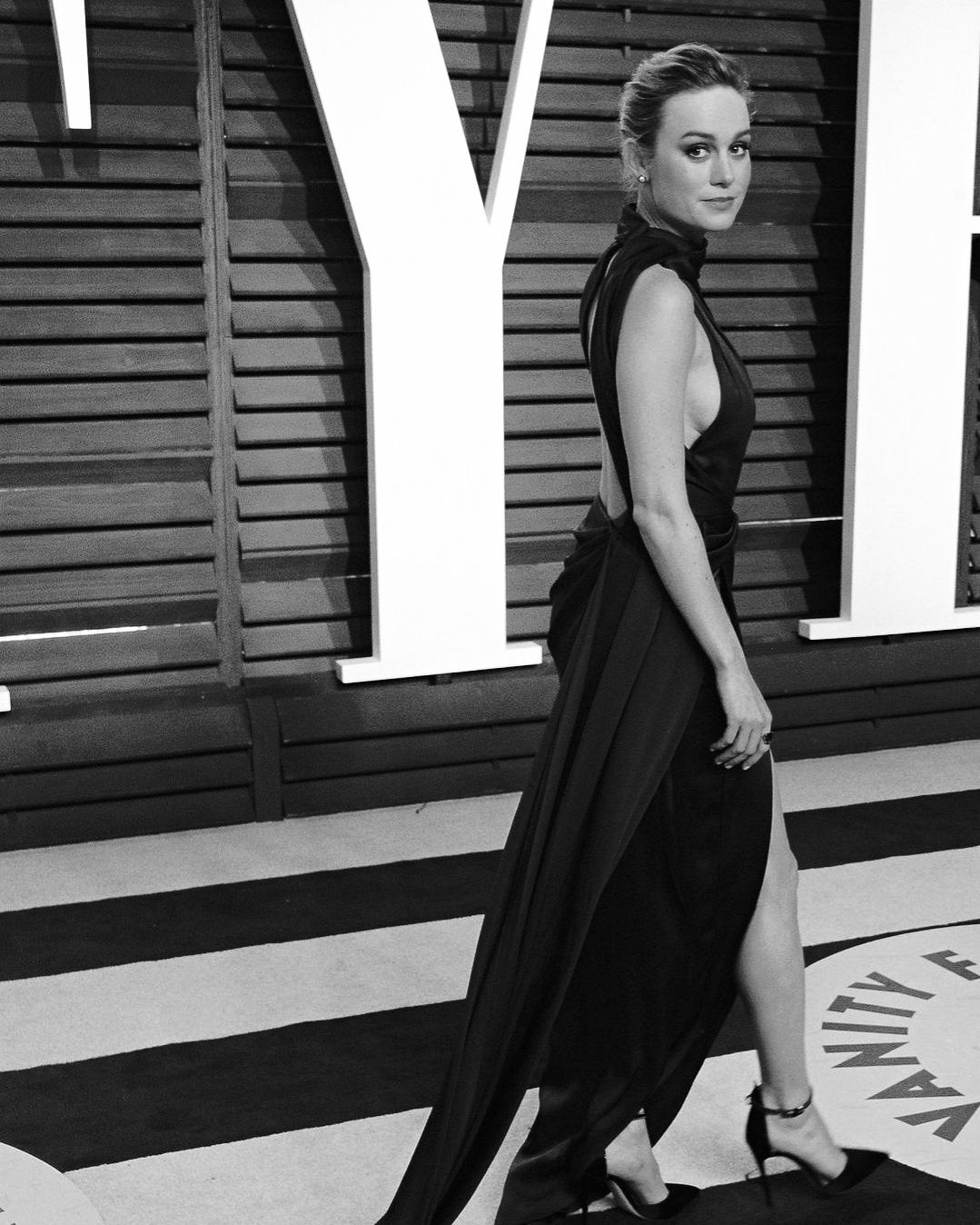 brie larson jimmy kimmel dress designer as host of Live in 2019 Gif Color:Aqua/Pink RD-05.27.25 58277 - Sherri Hill