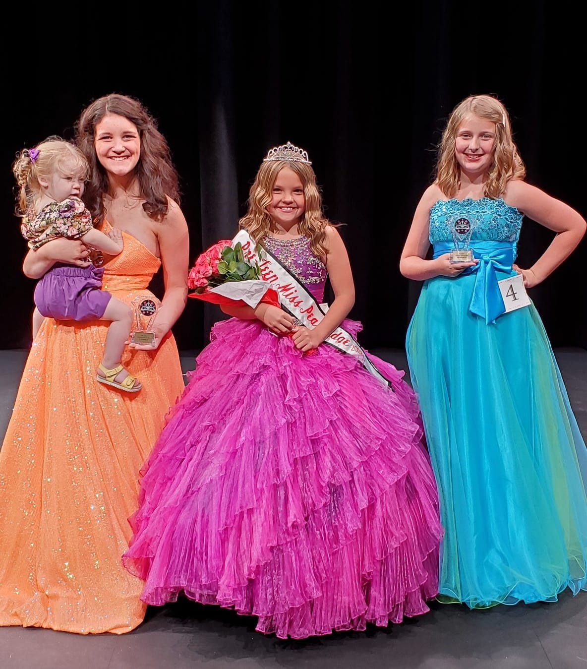 Introducing your 2023 Pre-Teen... - Miss Pea Ridge Pageant
