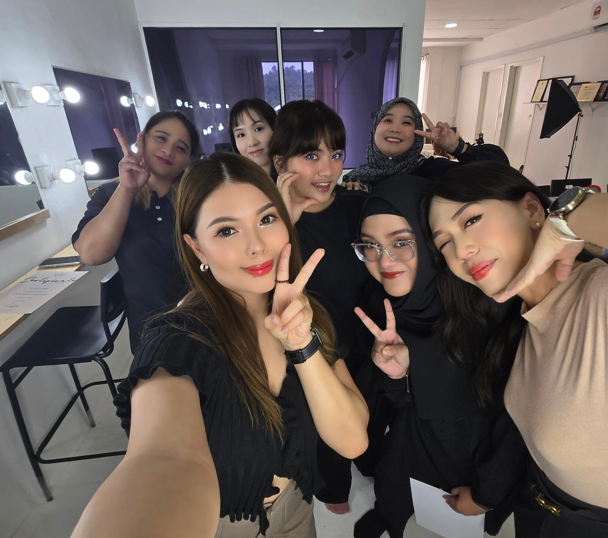 The Insecure Beauty | Kota Kinabalu