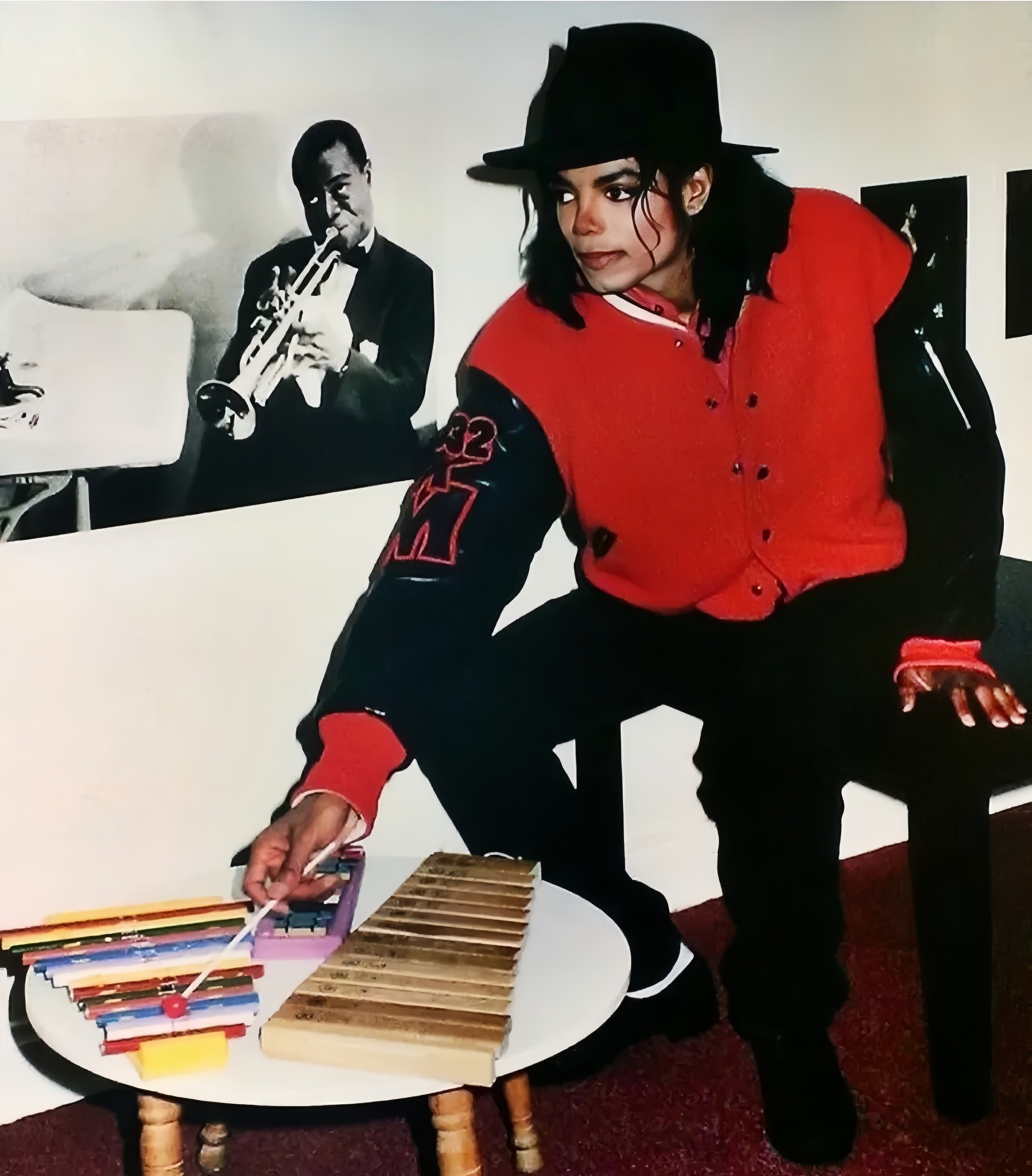 Michael Jackson plays xylophone at National Children's Museum