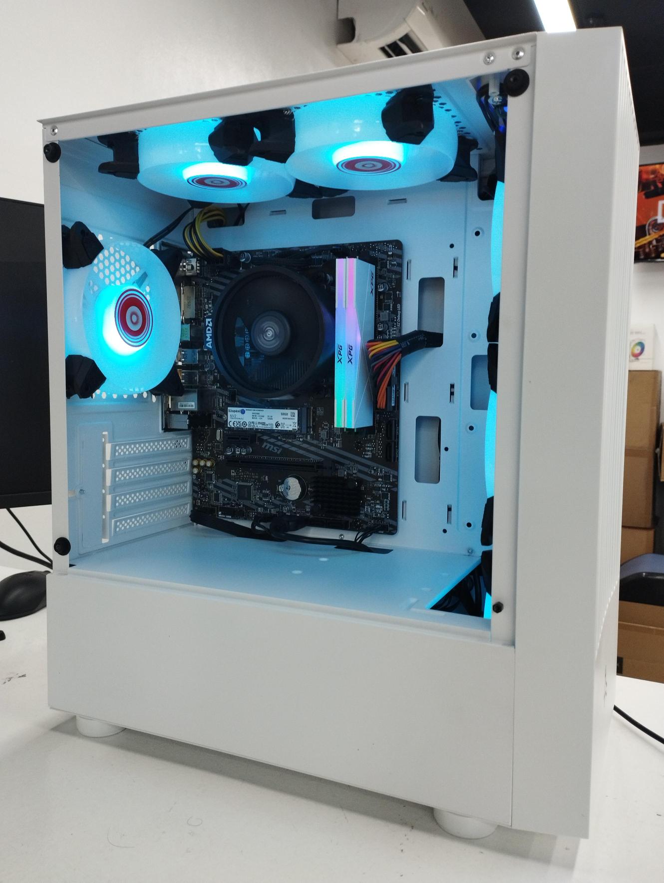 EASY PC - #INSPO of the Day featuring this build from our...