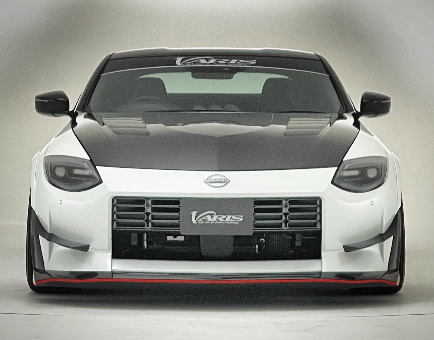 Varis Japan's custom Nissan Fairlady Z RZ34
