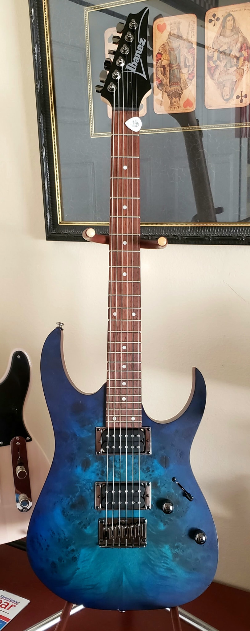 Ibanez RGEW521ZC NTF, a favorite 6-string hardtail guitar