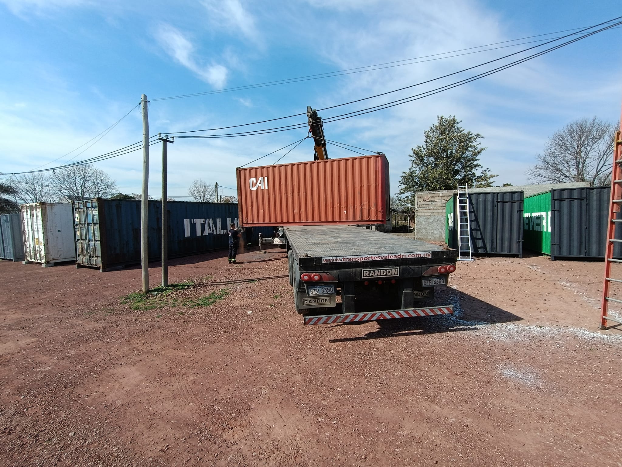RP Container - Entregando Contenedor 20 pies con puerta...