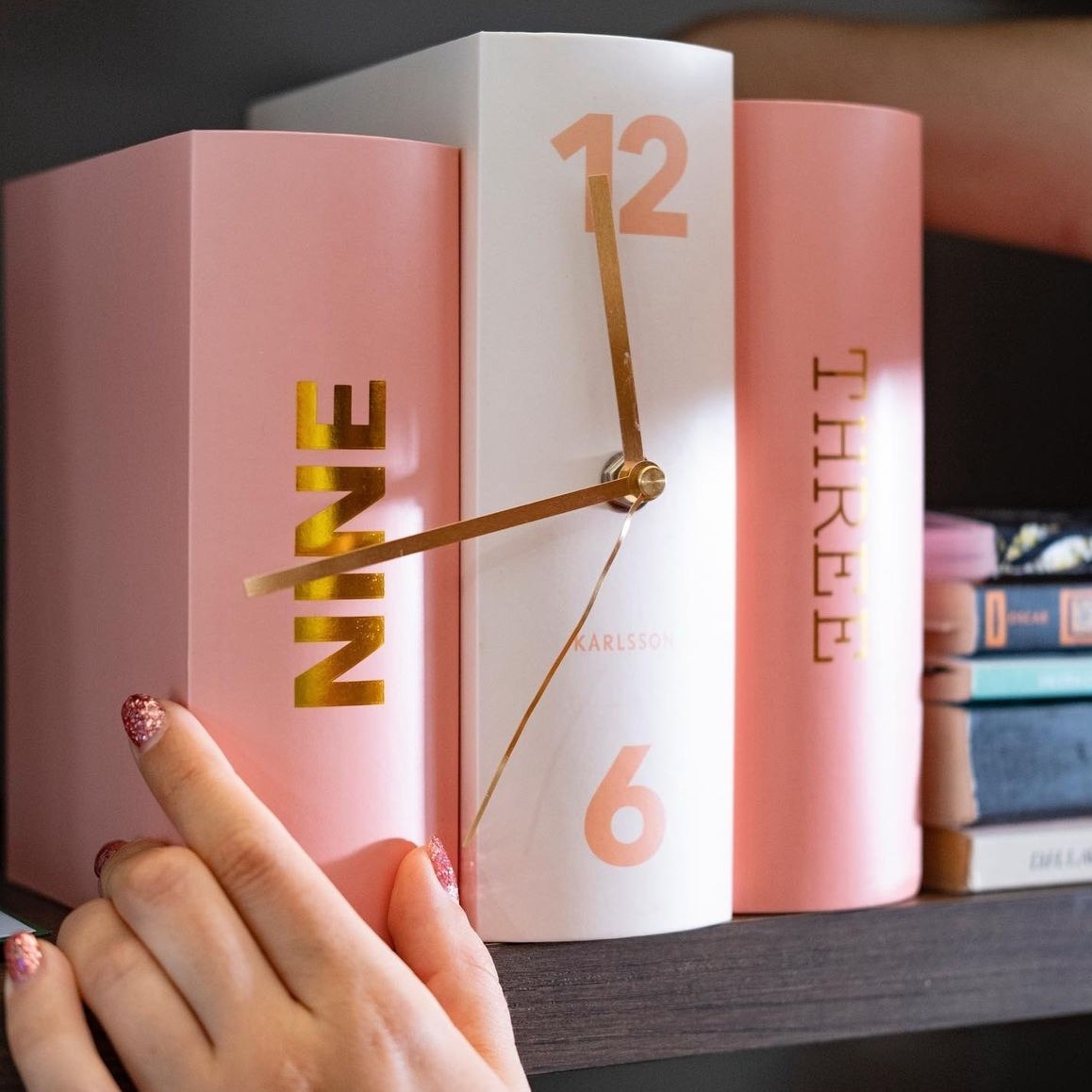 KARLSSON BOOK CLOCK 置時計 本型時計 ポストモダン Y2K KARLSSON BOOK CLOCK 置時計 本型時計 ポストモダン Y2K インテリア