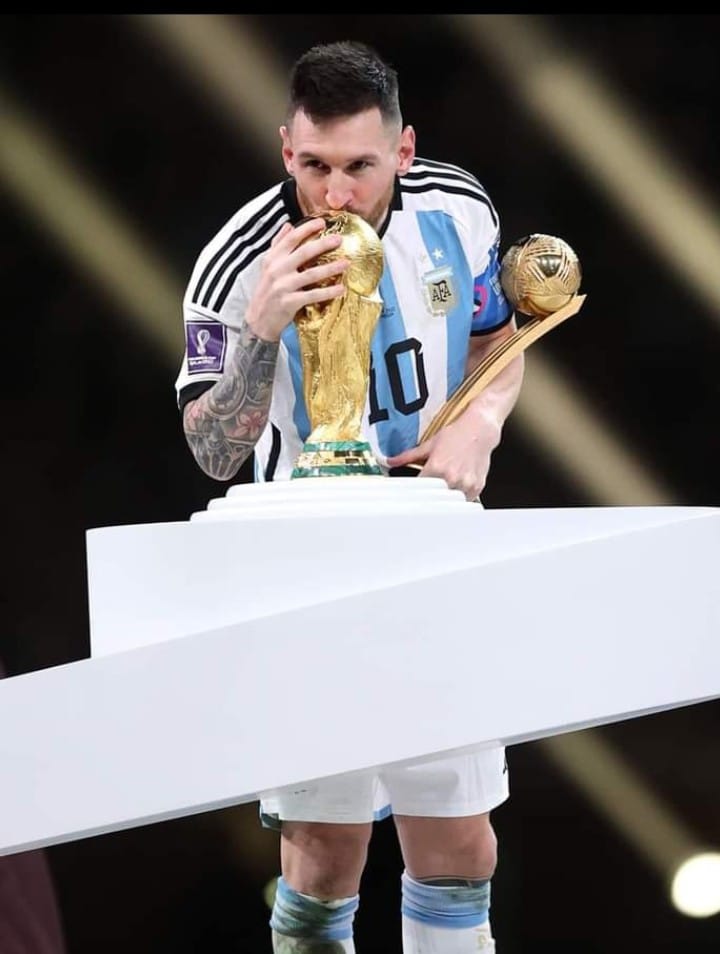LIONEL MESSI WINS THE GOLDEN BALL AS THE BEST PLAYER OF THE 2022