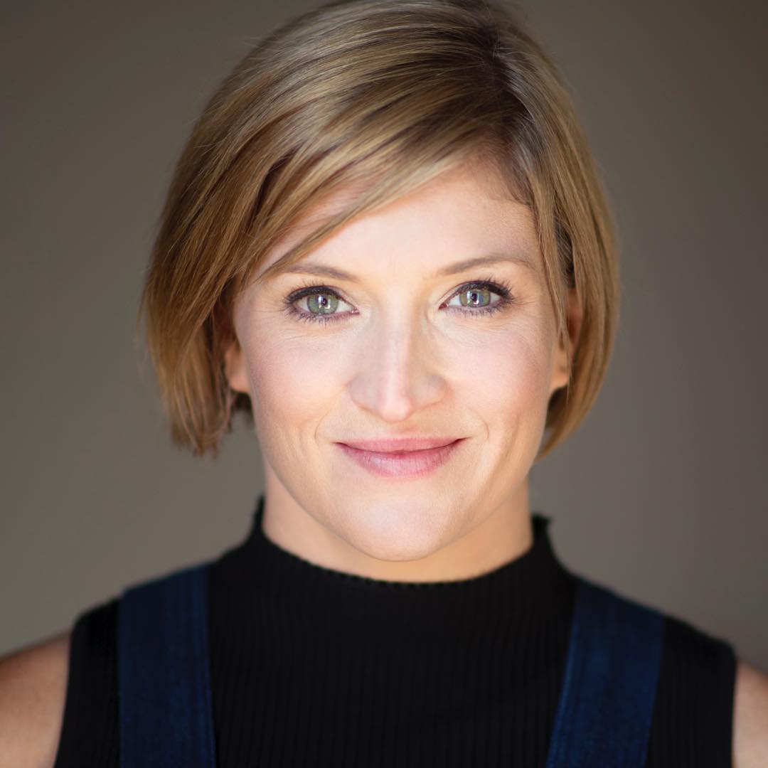 New headshots! Sigh...it’s like having new sheets 😊 Thanks to Marnya ...