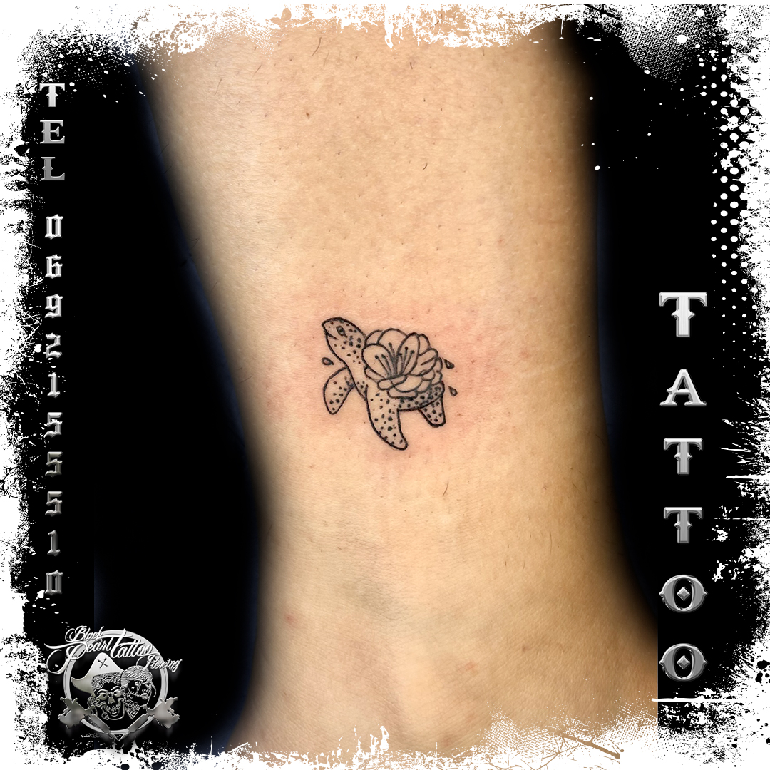 Tatouage Paille En Queue Femme