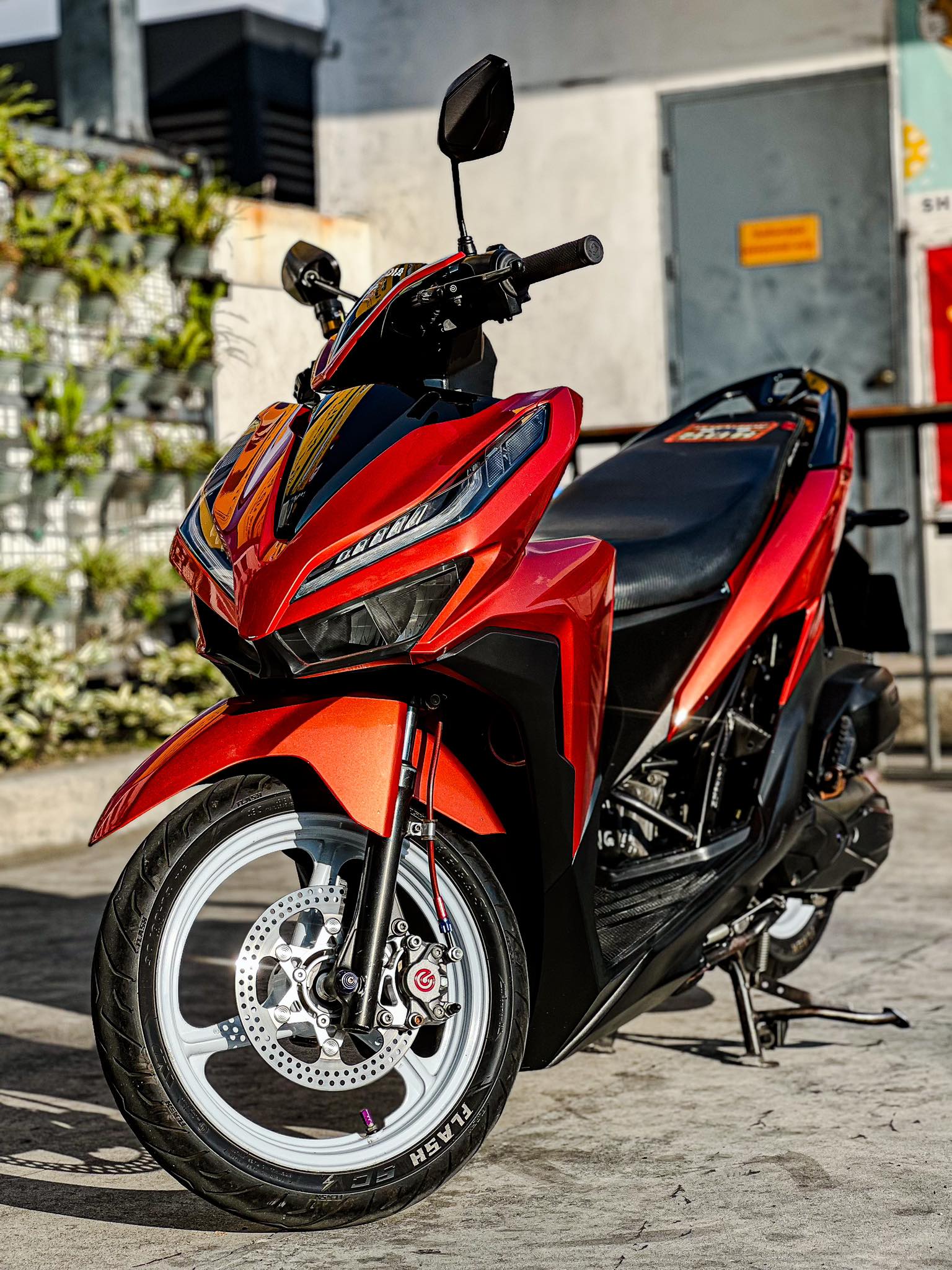 HONDA CLICK V2🧡 •Street gp concept... - Overgrow Collections | Facebook