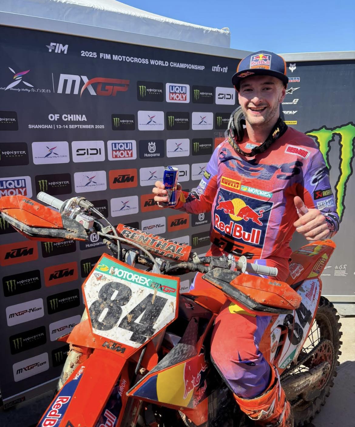 Jeffrey Herlings Dominates MXGP Race 2 at Loket, Secures the