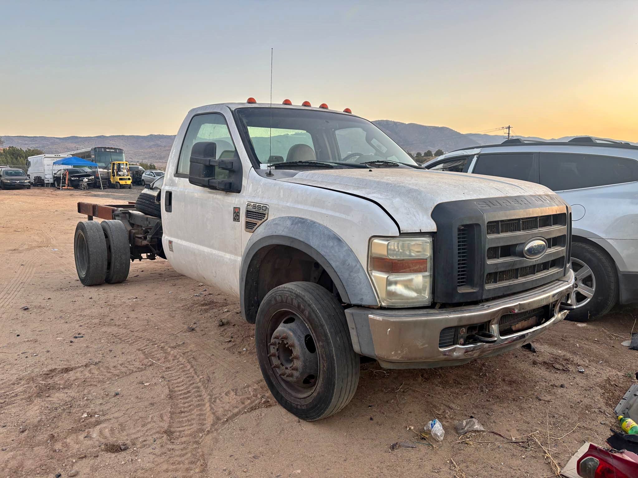 2007 Ford F550 Super Duty Regular Cab & Chassis