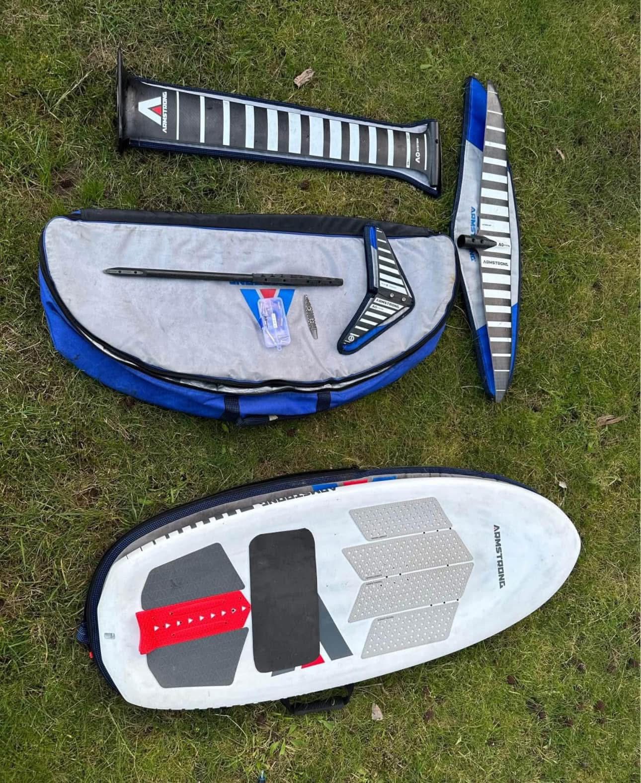 Armstrong A+ setup 925 front wing V tail 60cm fuse 85cm mast 