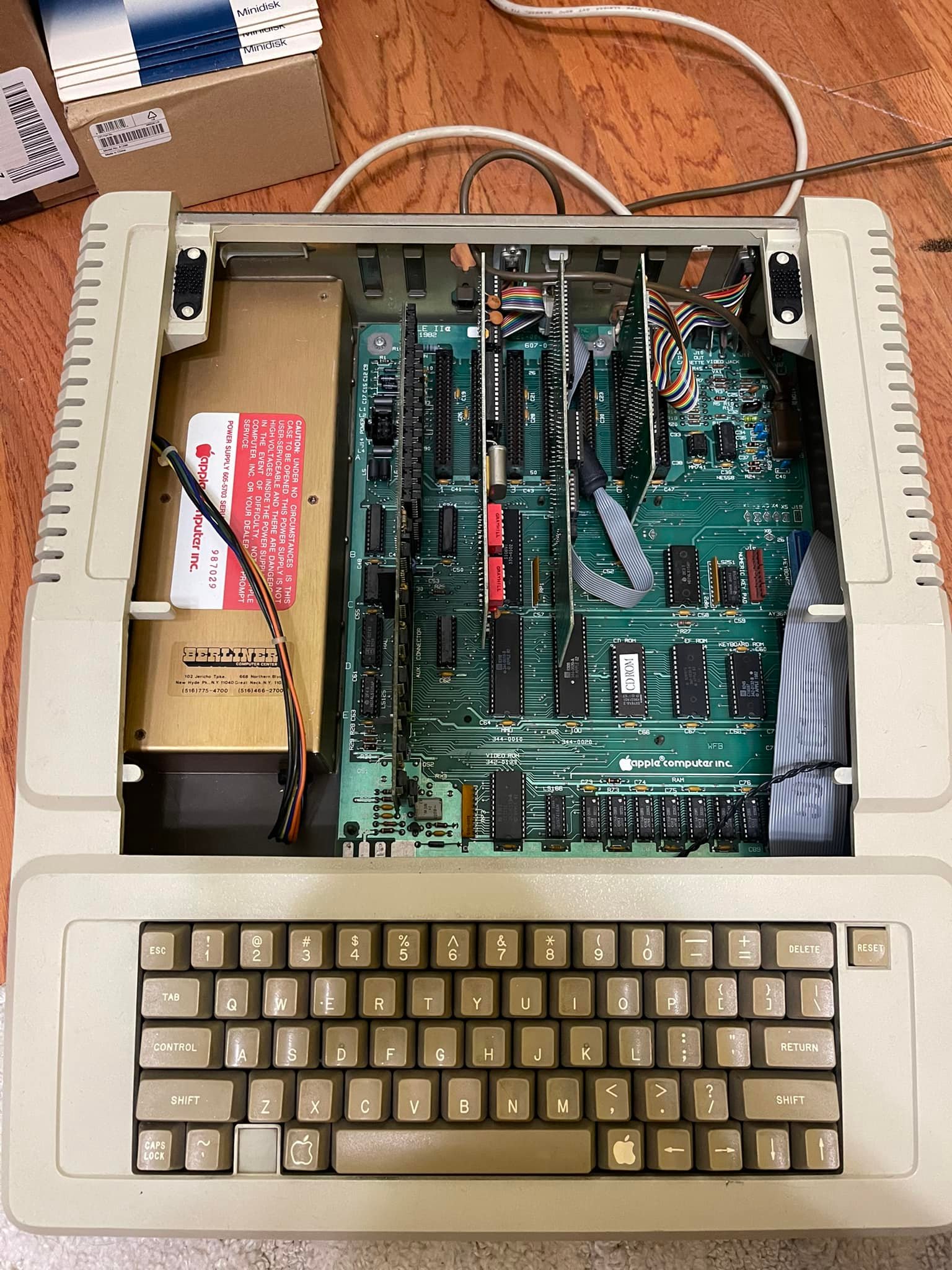 Trying to restore my //e's original board. Swapped over RAM, ROM