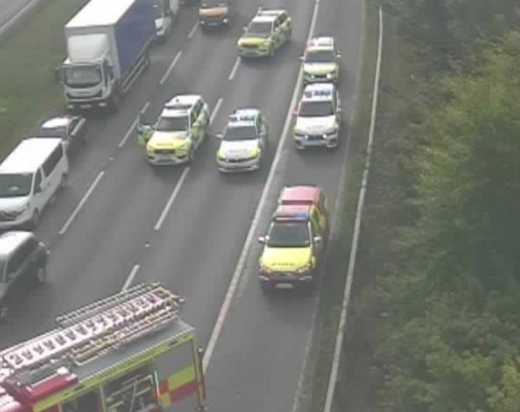 YappApp - 🚨LIVE: A1M Shut in Both Directions After... | Facebook