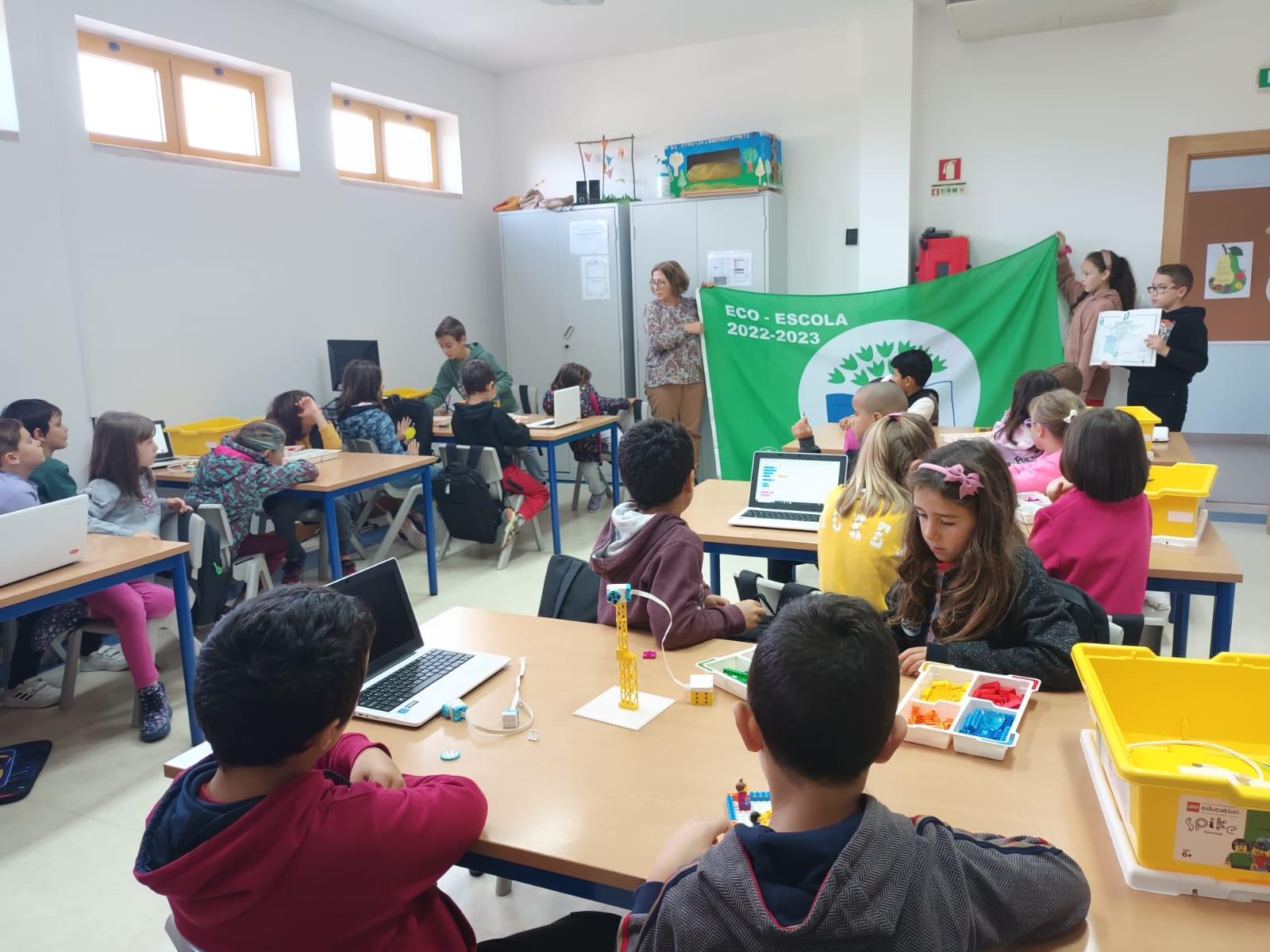 Os eco delegados do 4º ano... - Eco-Escolas da EB da Malveira