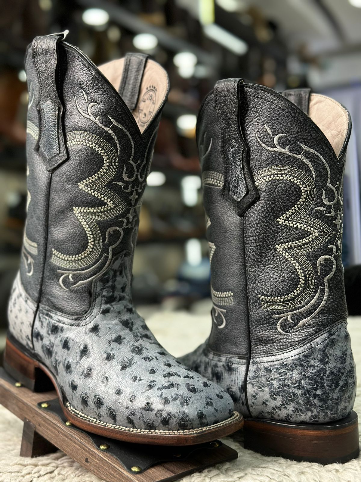 El Chavalo Boots Angel Ramirez | León