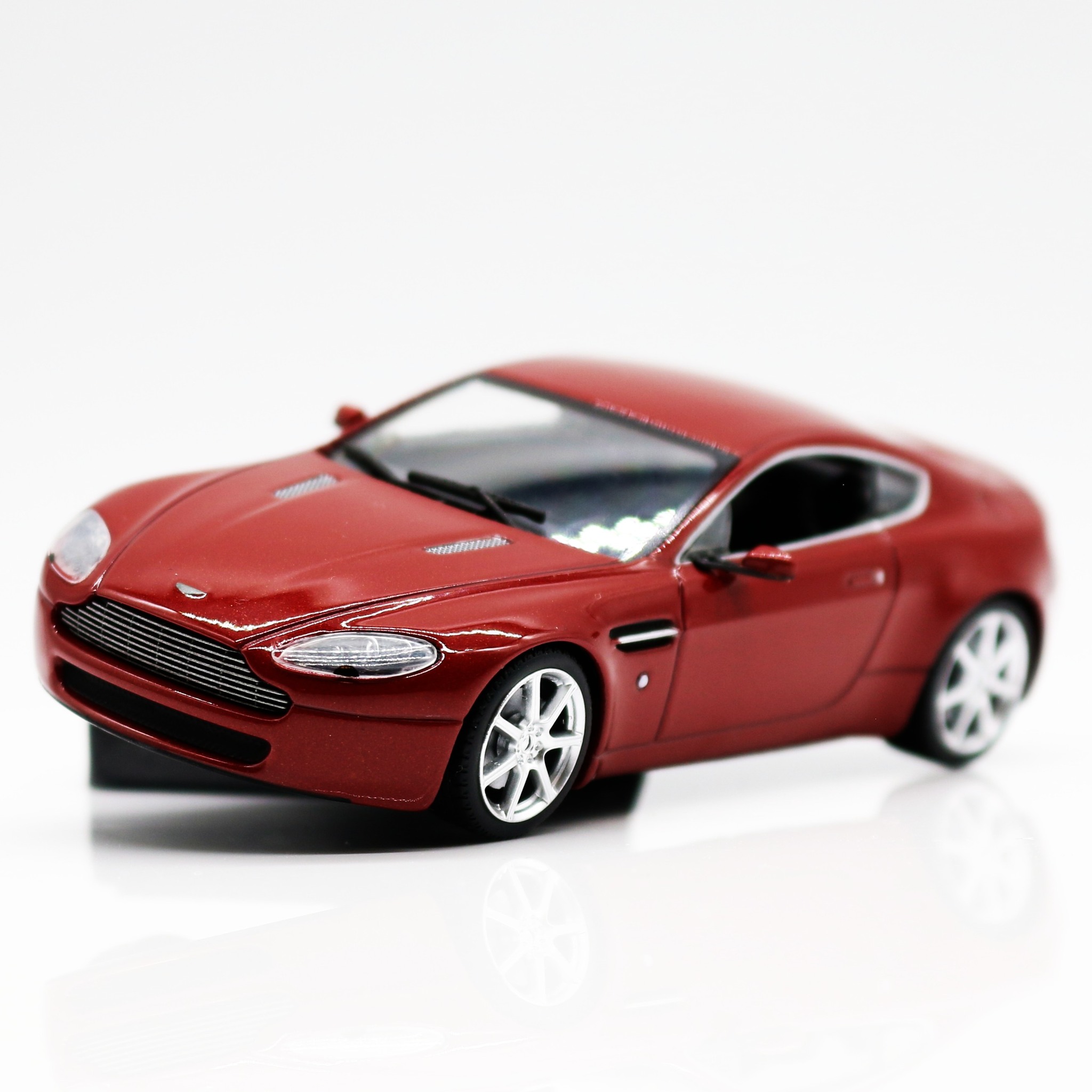 1:18 Aston Martin V8 Vantage, Auto Art.