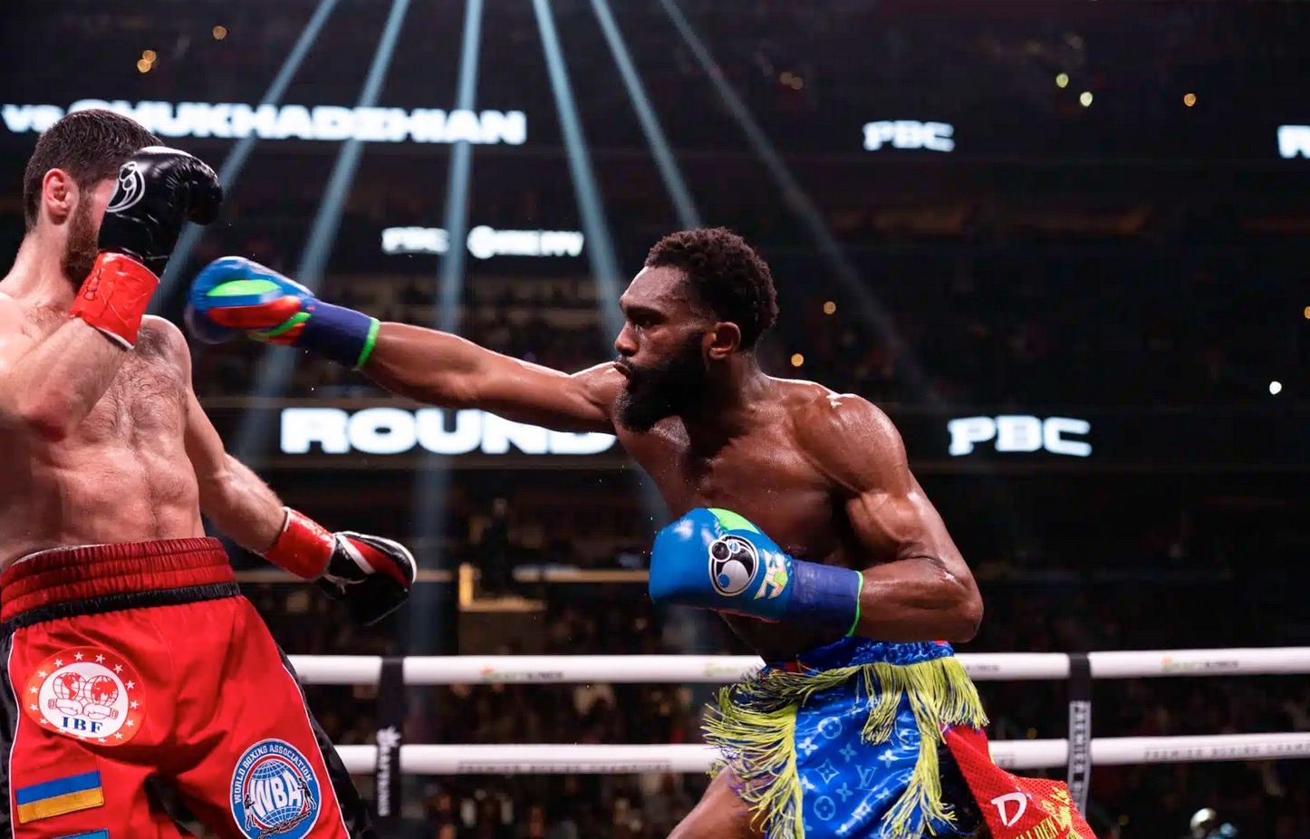Boxing Studs - El campeón interino peso Welter de la FIB,...
