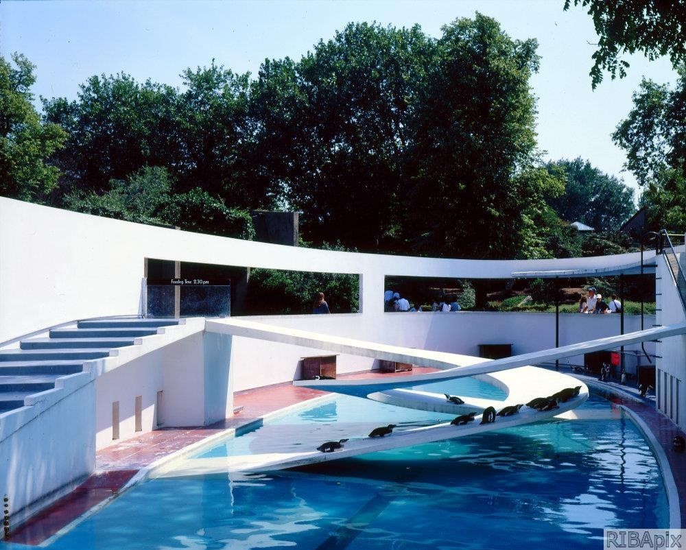 Design Museum - A look at the marvellous Lubetkin Penguin...