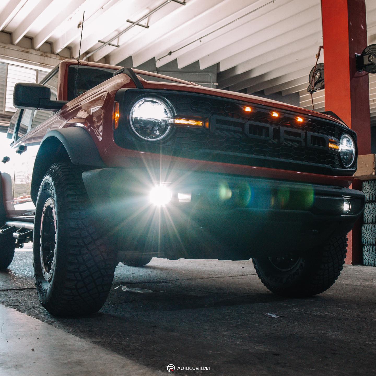 PR Auto Custom - #Ford #Bronco - Instalación de parilla...