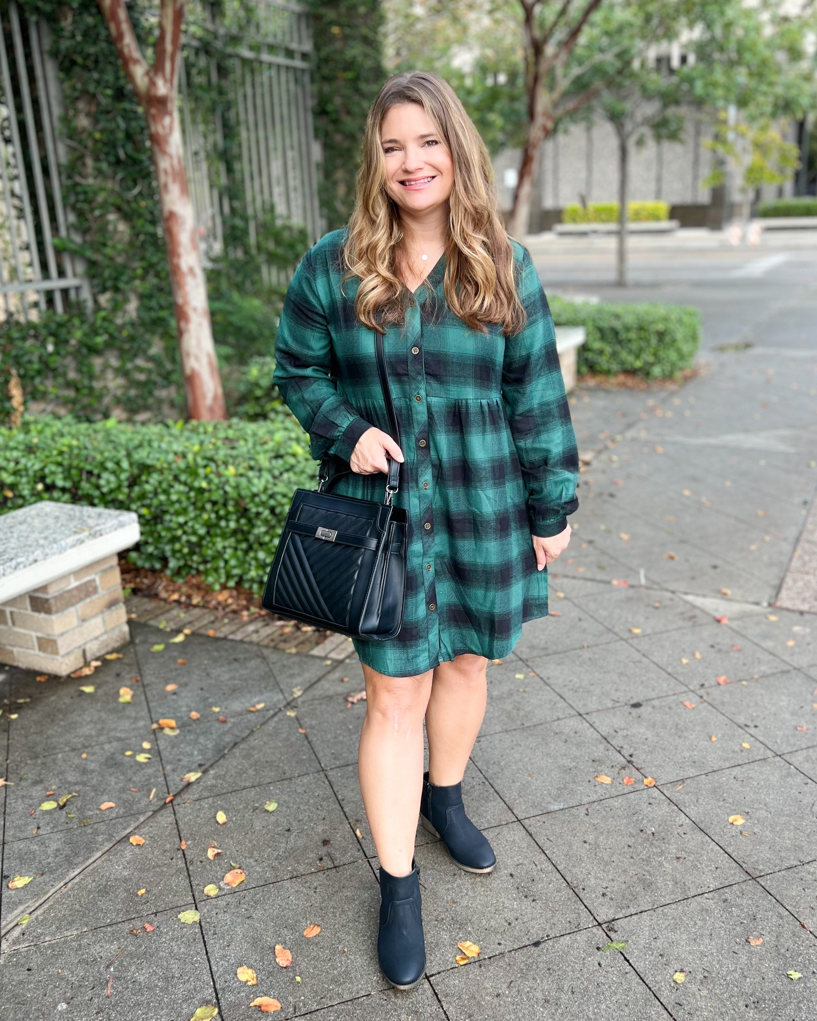 The holidays are here & we called in a pro. Casey is here with festive looks she'll be wearing all season. #discovermaurices 📸| Sandusky, OH Maurices Shop the look: https://cur.lt/4h1oa3w5t