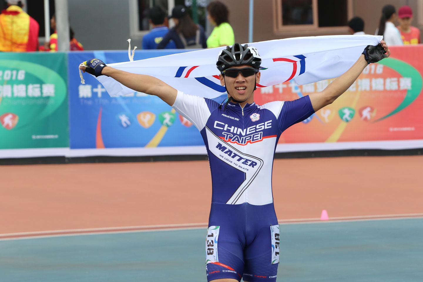 Takino 塔奇諾 - Takino選手高茂傑，勇奪2016亞洲滑輪溜冰錦標賽300公尺 冠軍💪💪💪💪...