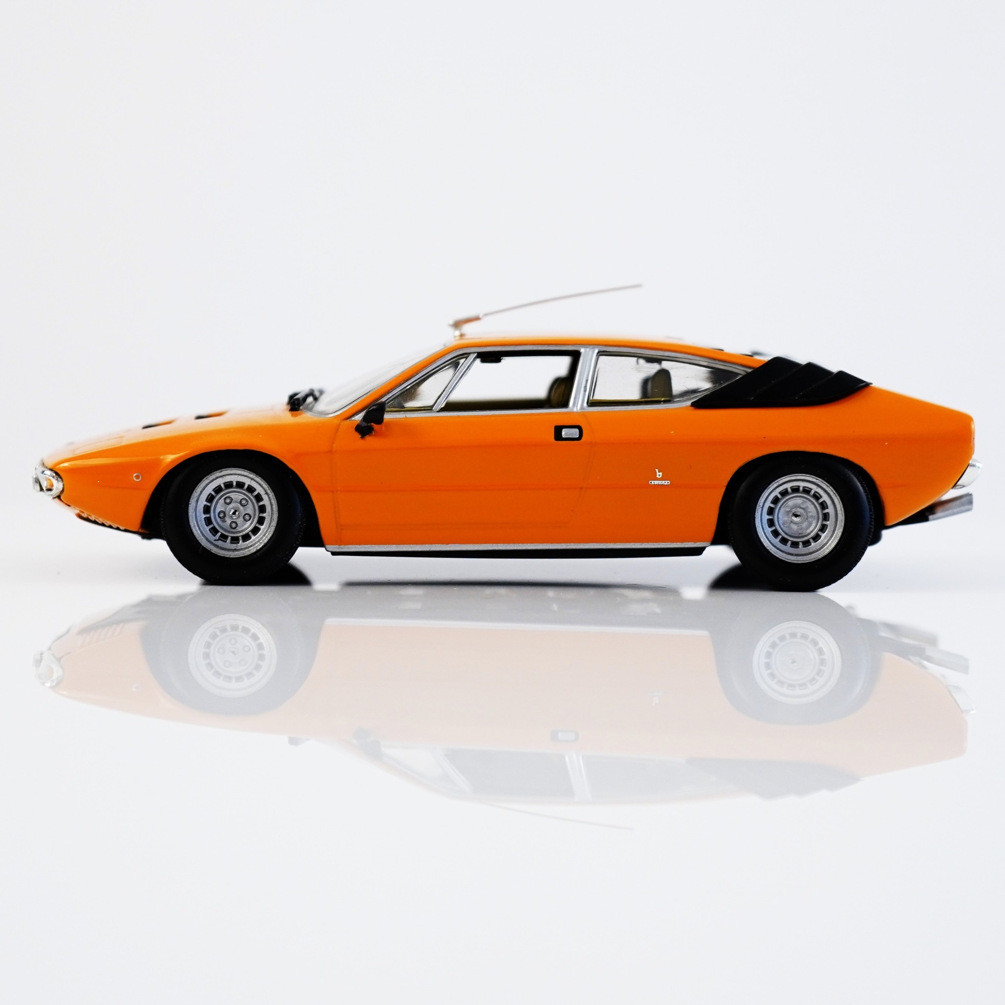 Lamborghini Urraco Rally Kyosho scala 1:18 a 150€ da Tiny Cars