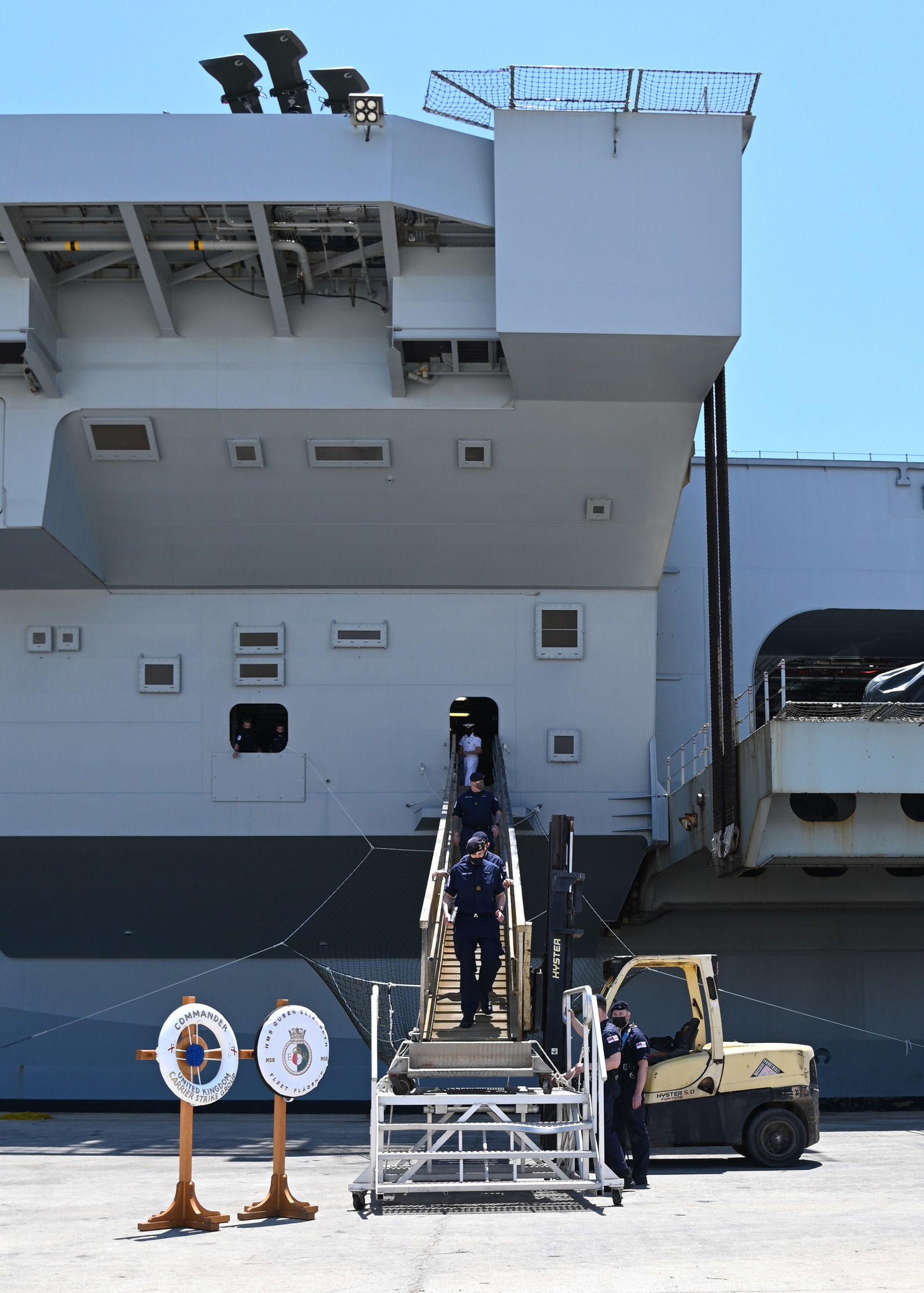 Military - A close-up side view of HMS Queen Elizabeth (R08) aircraft ...