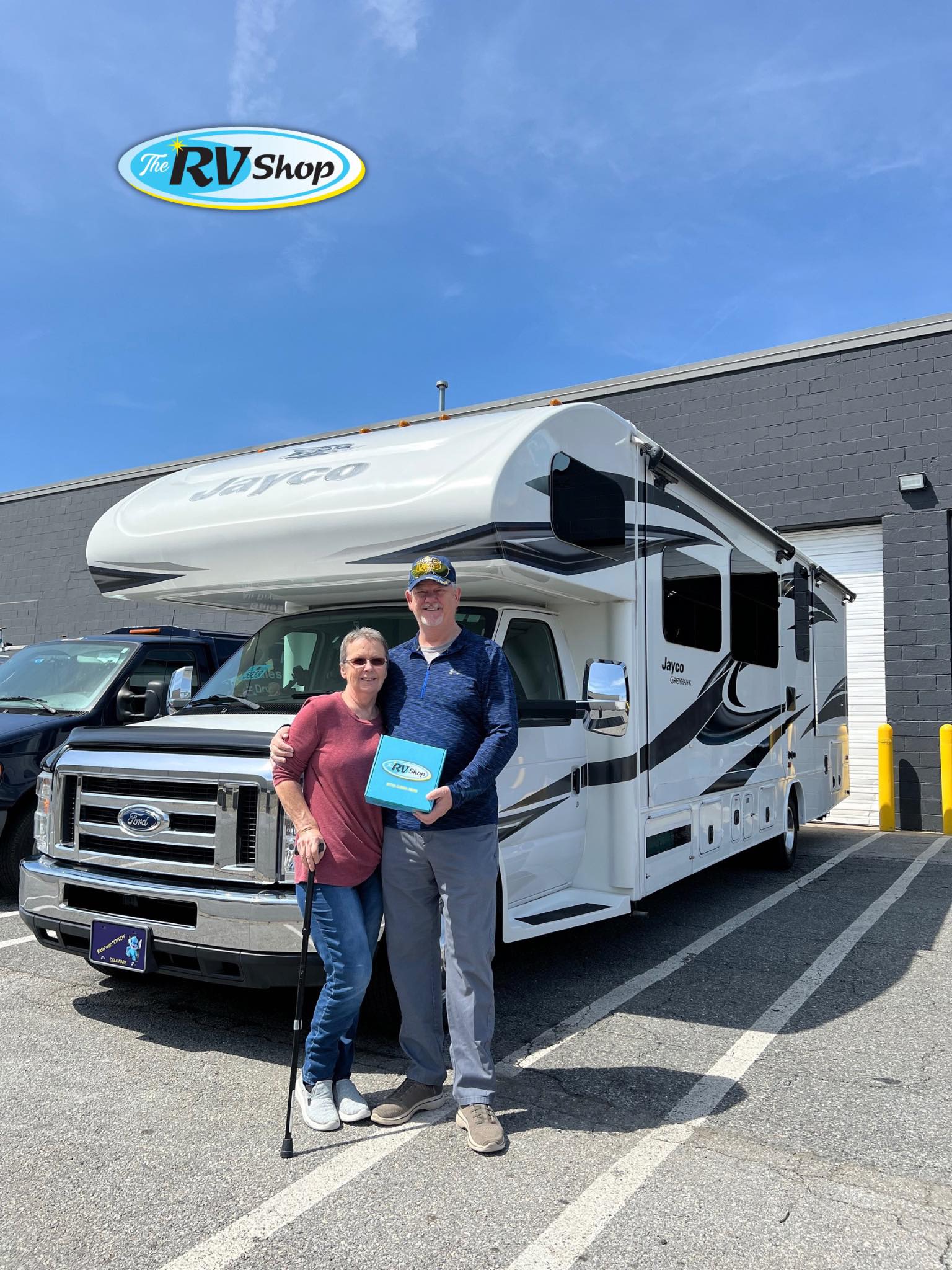 The RV - Nothing beats happy customers and a freshly serviced RV! 🚐😊 We ...