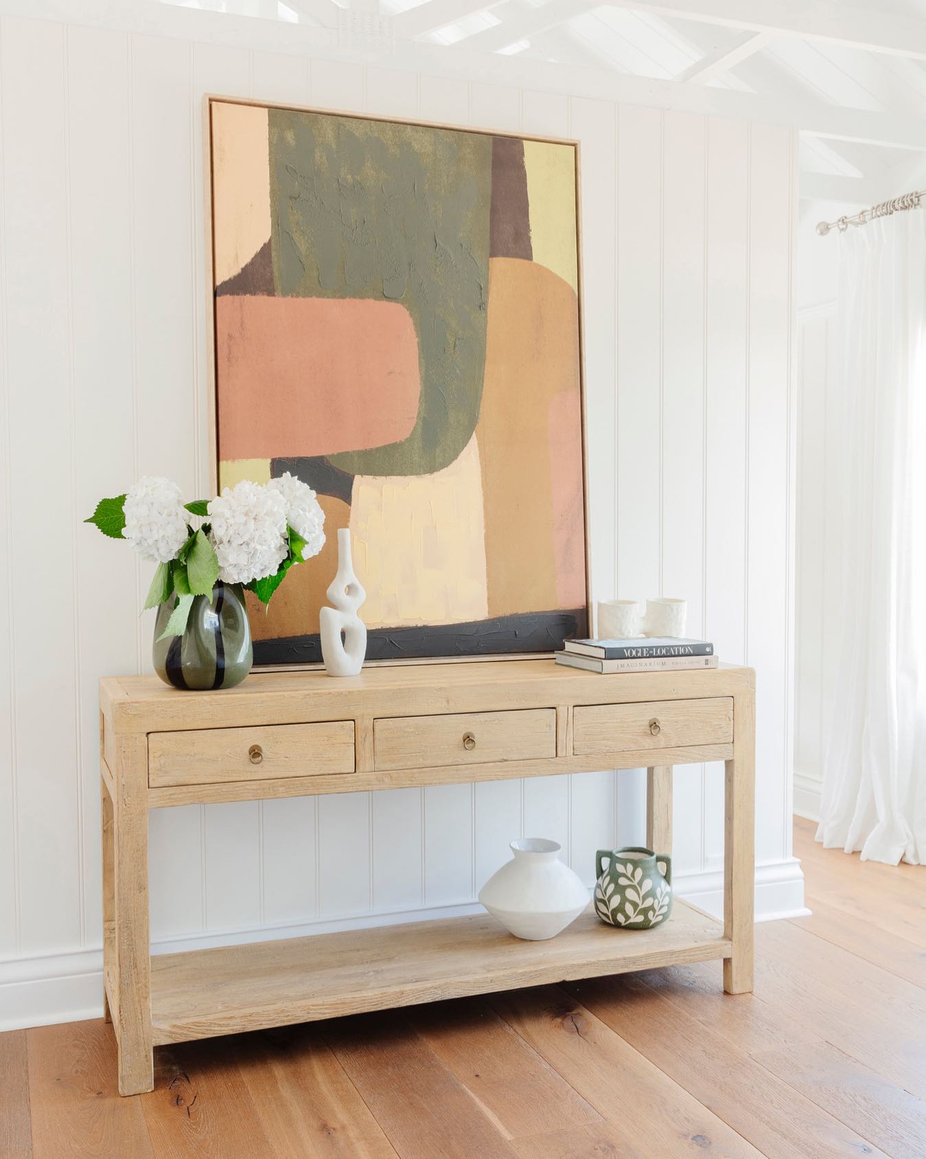 OZ Design - Styling a console is all about balance. Use... | Facebook