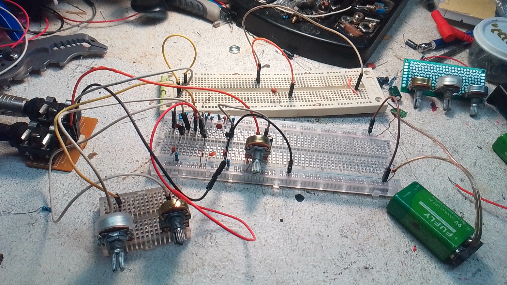Building a Triangle Muff clone pedal with 2N5133 transistors