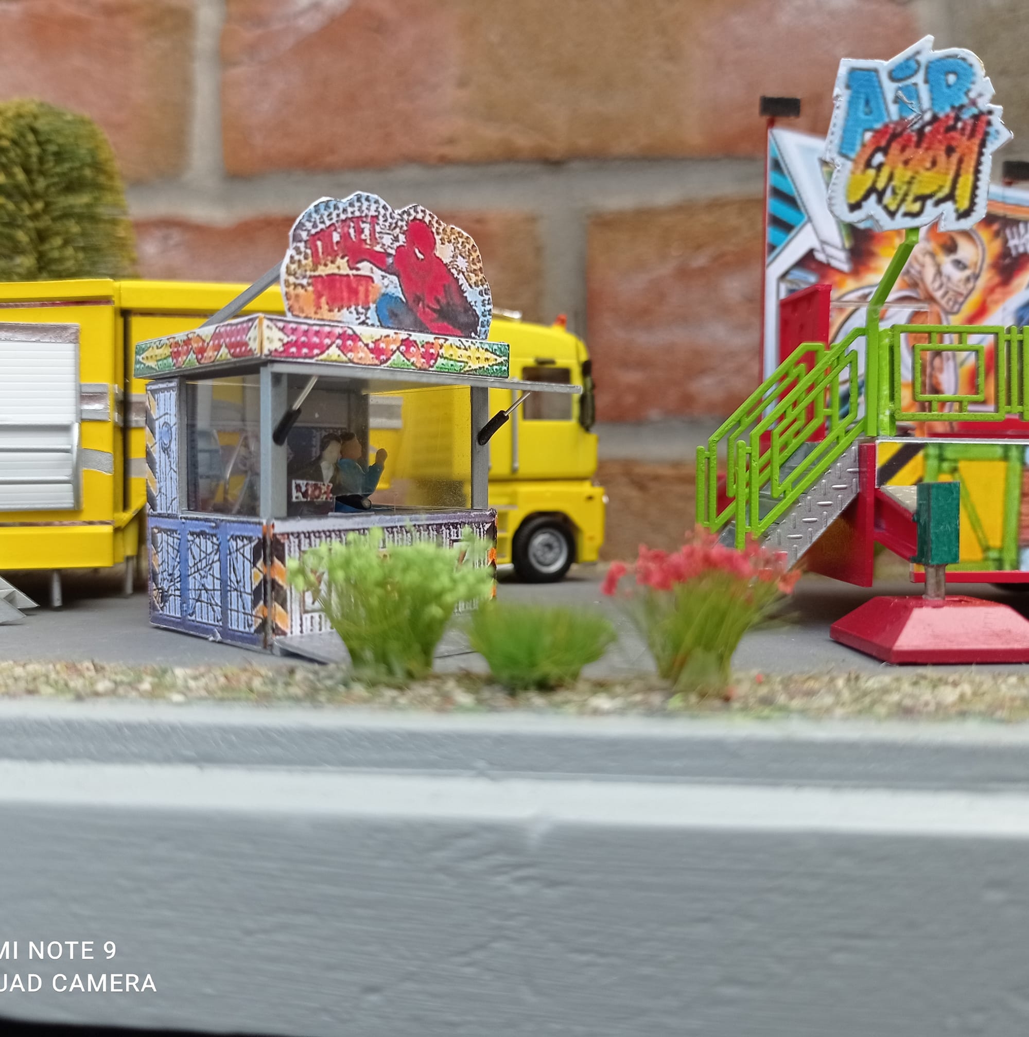 Faller – Stand Forains : Pêche Au Canard Et Pêche Au Sac, Maquette Pour Diorama Ou Réseau De Train