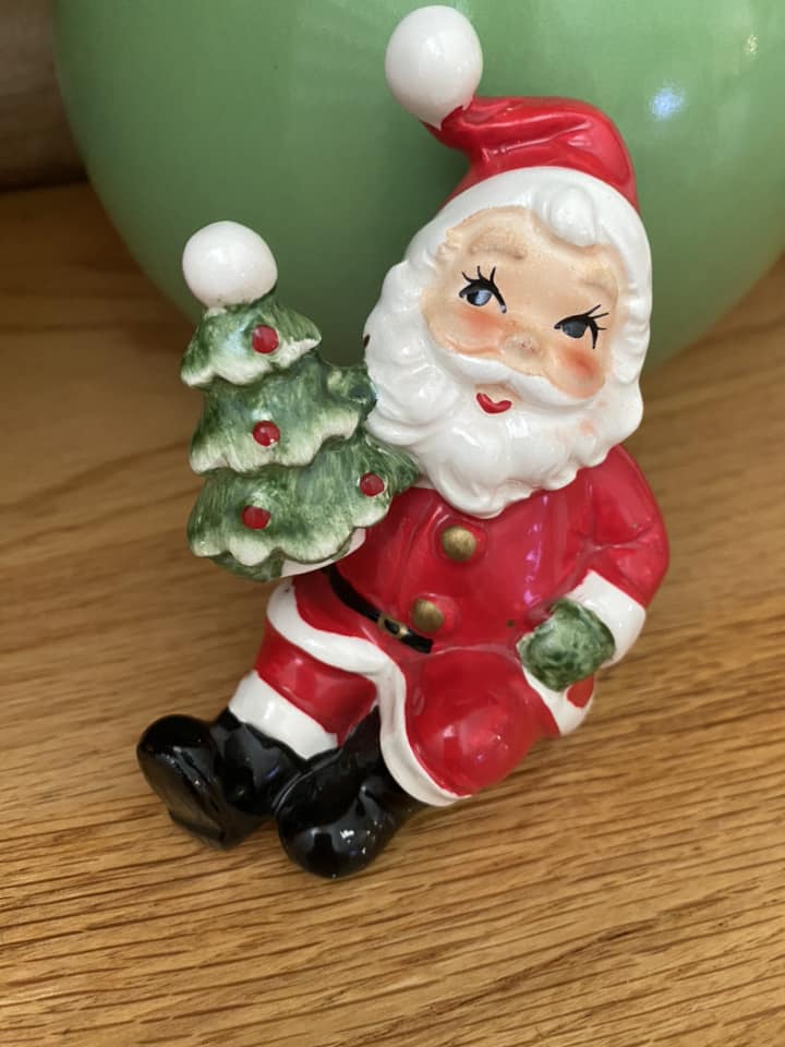 Share in my glee! Napco, spaghetti Santa, planter. $2.50! I'm over