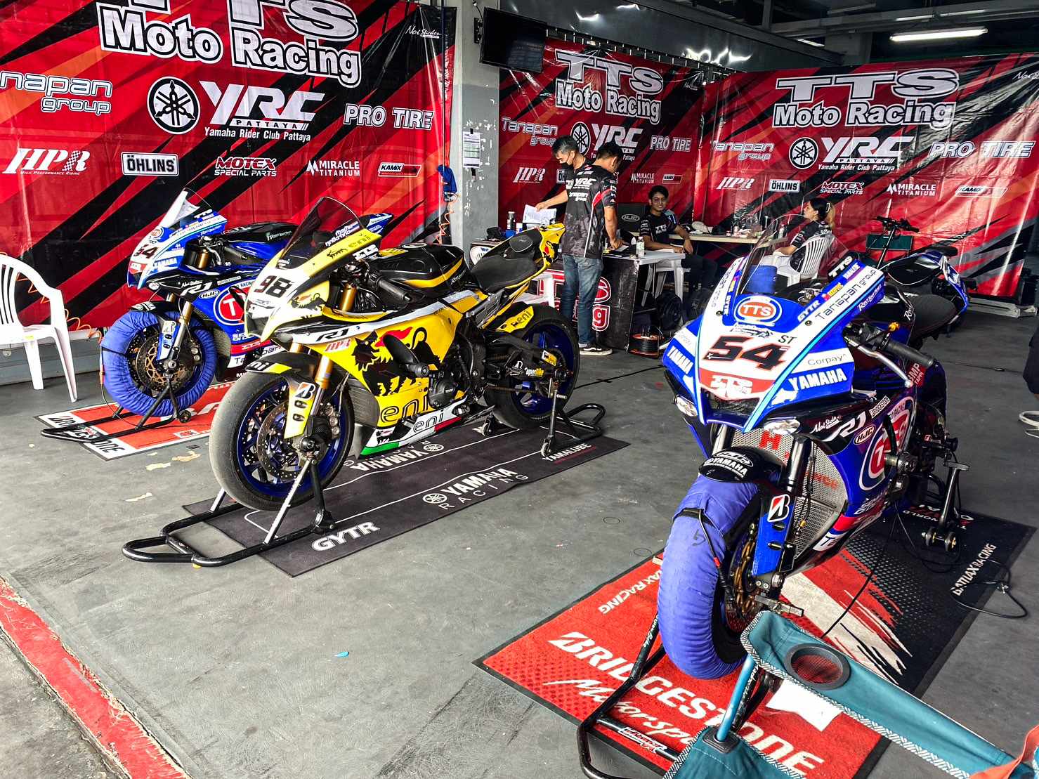 Yamaha R1 cup /... - Yamaha Riders Club Pattaya by Mityon