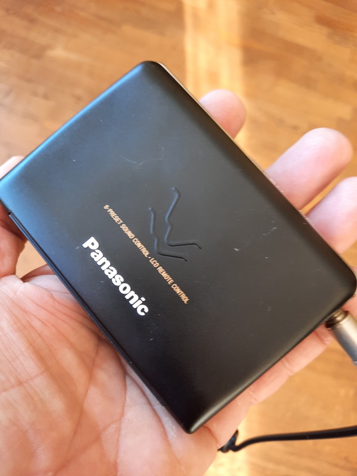 From my collection, Panasonic RQ S60, a very close to Top player.