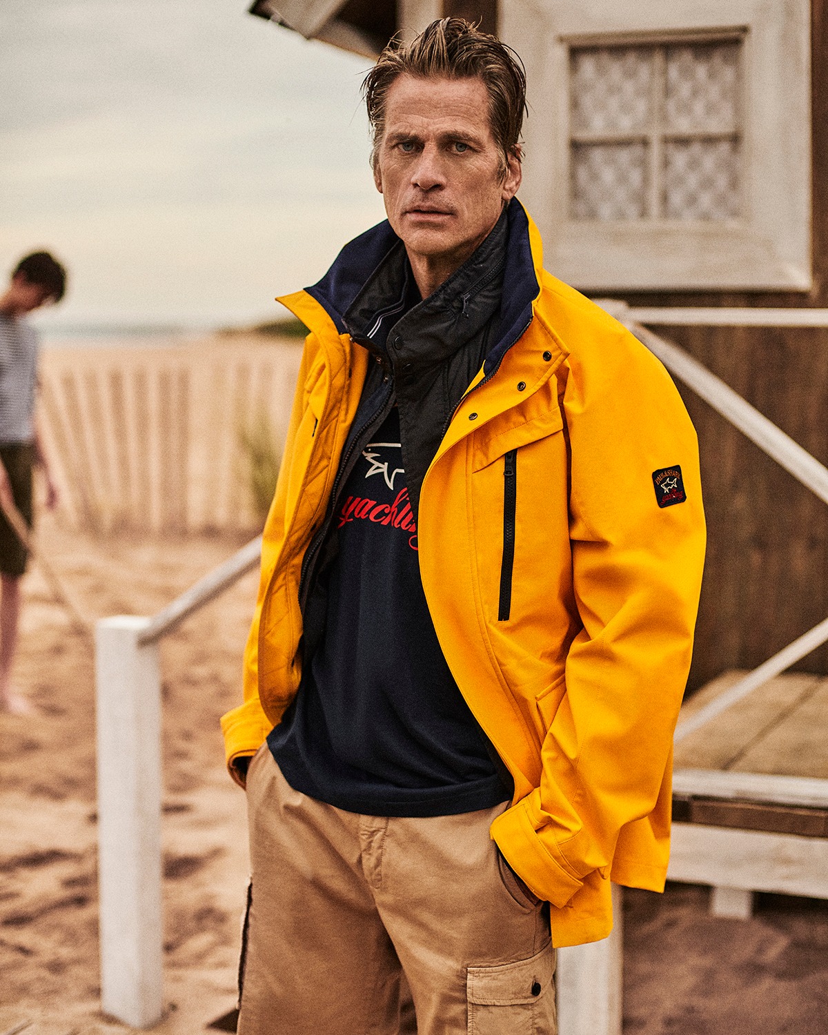Between Seasons: versatile materials, clean lines and Paul