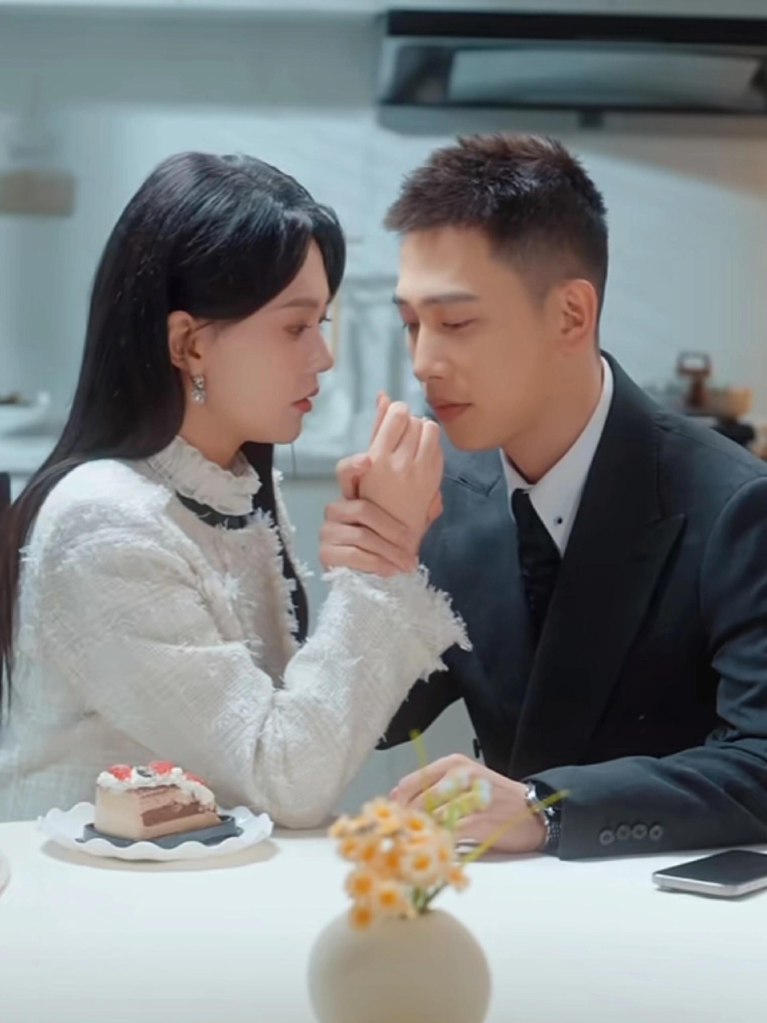 我叫方小锅 - 此情唯你可消：自卑人的救星，男主人設真好 李夢然，不愧是初代短劇男主，這本的男主人設太好太好了... | Facebook