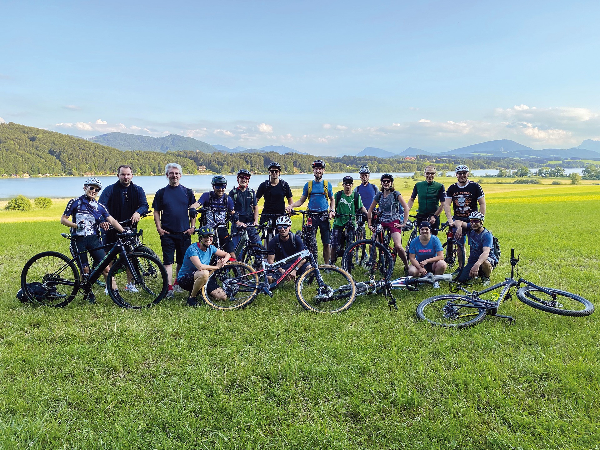 12 man zelt KTT Extra großes für 10–12 Personen (B), Familien-Kabinenzelt, 2 Zimmer, 3 Türen und 3 Fenster mit Netz, gerade Wand, wasserdicht, doppellagig, großes Zelt für Outdoor, Picknick, Camping Sport & Freizeit Campingpark Sonneneck - Site 07TEN001-3X3X4_DSPV Gear Ratio:5.43 Richmond