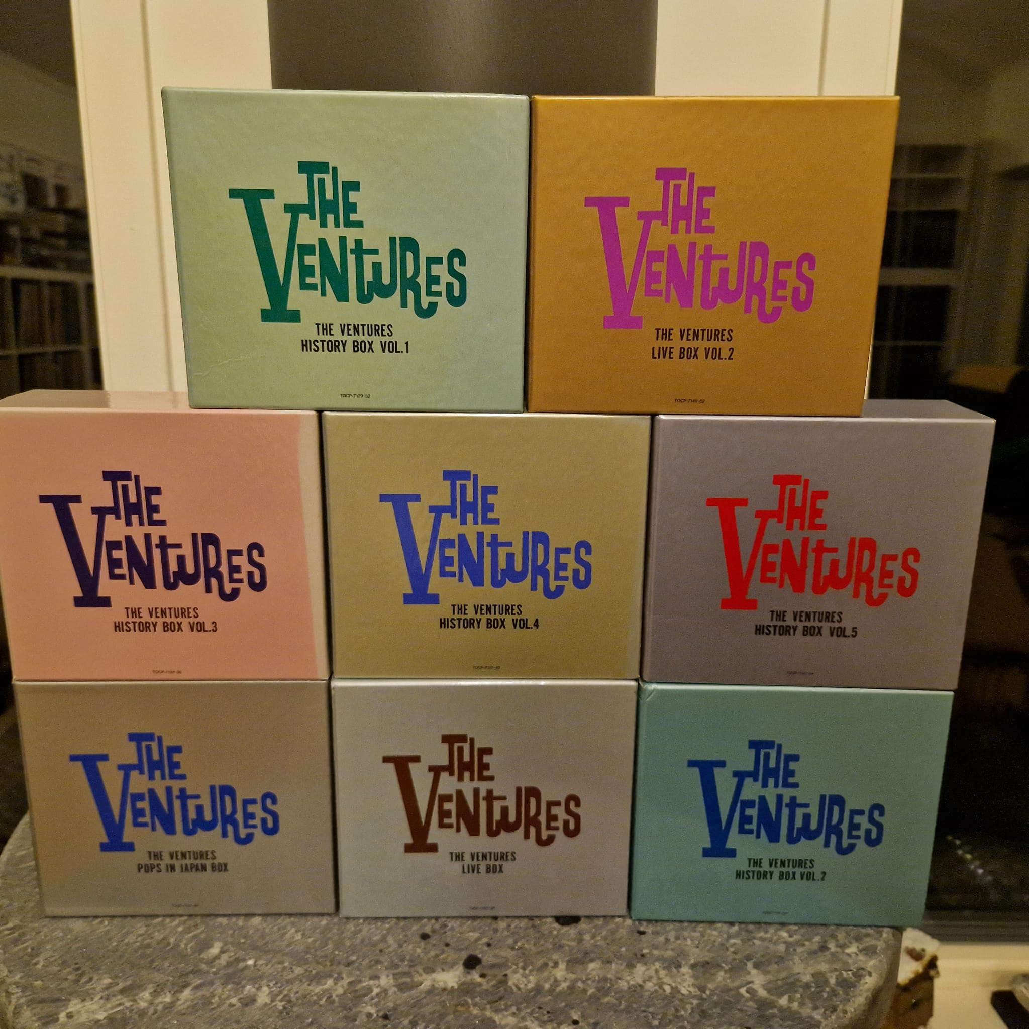 8 CD boxes × 8 LP