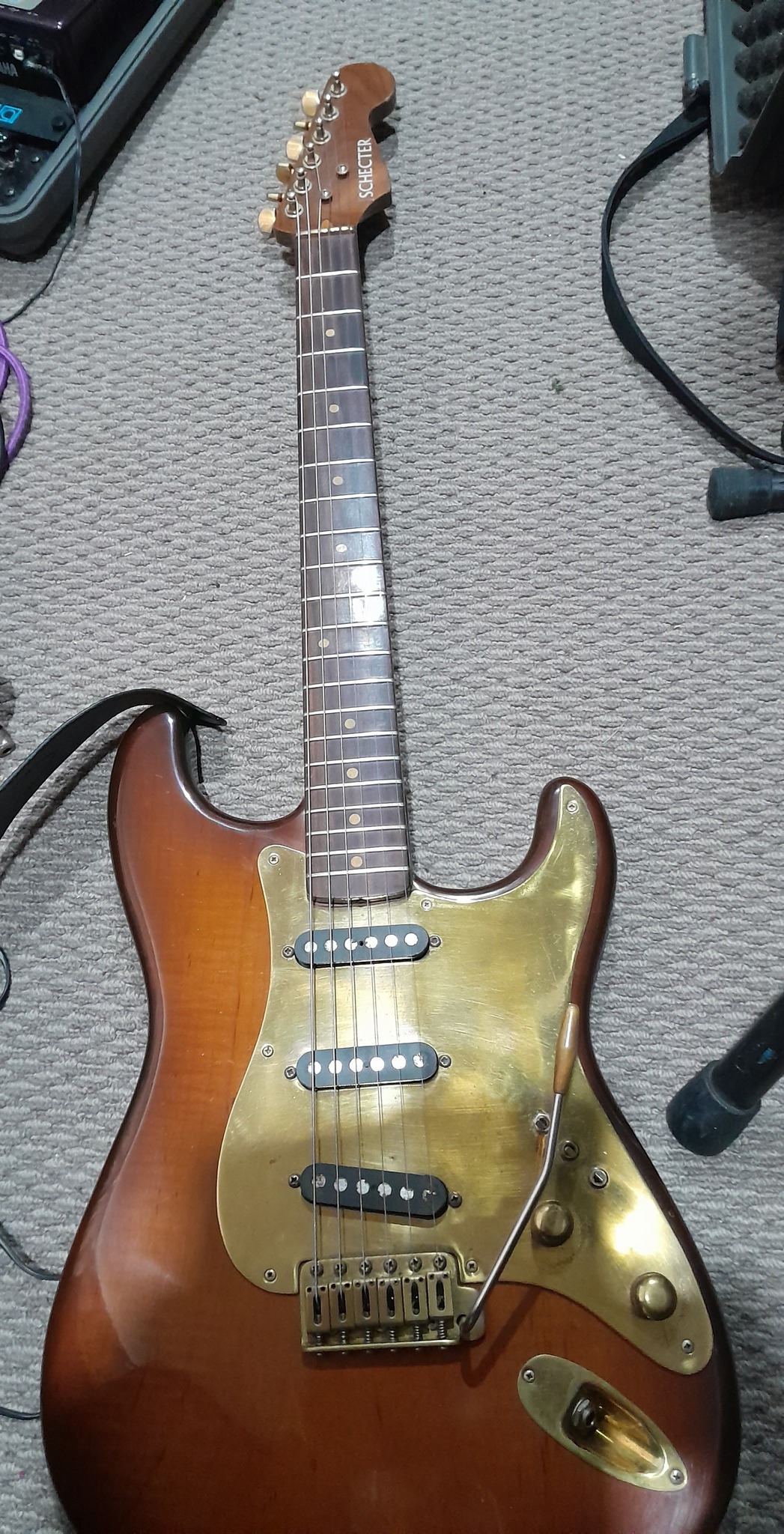 My Schecter PT 1980s red dallas saturn 👍 Monster Guitar