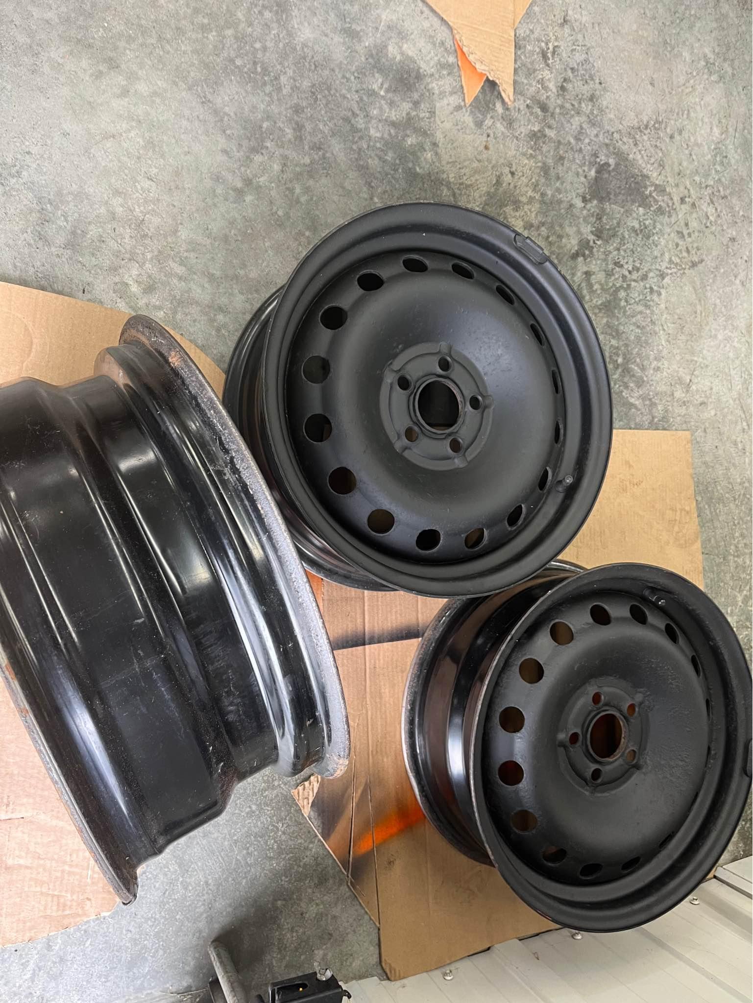 ROUES EN ACIER (Steelies).Steel Rims - Car Wheels, Tires & Parts - Val ...