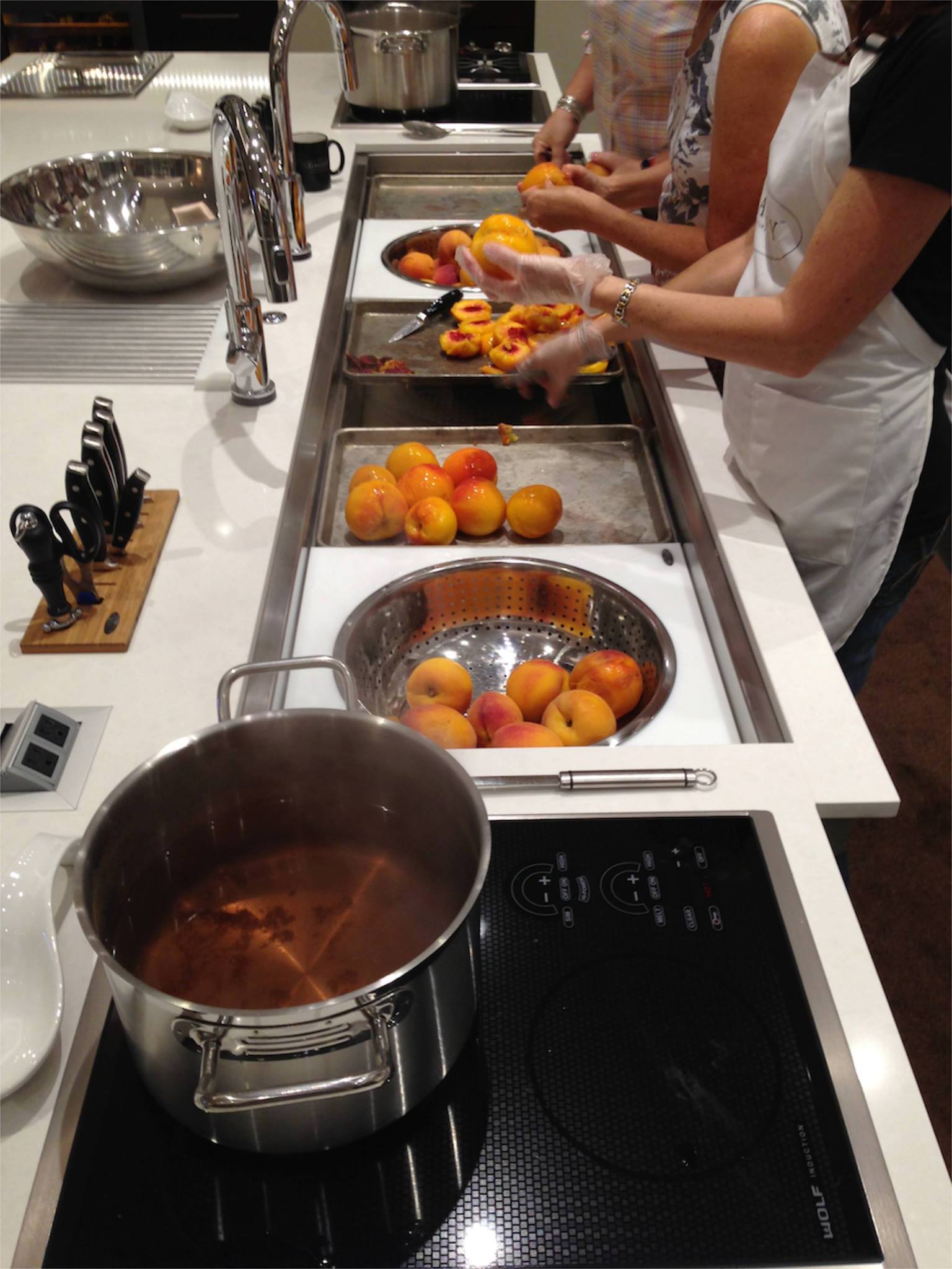 The Galley - 3 Ladies + A Half Bushel of Peaches + one 7’ Galley Sink ...