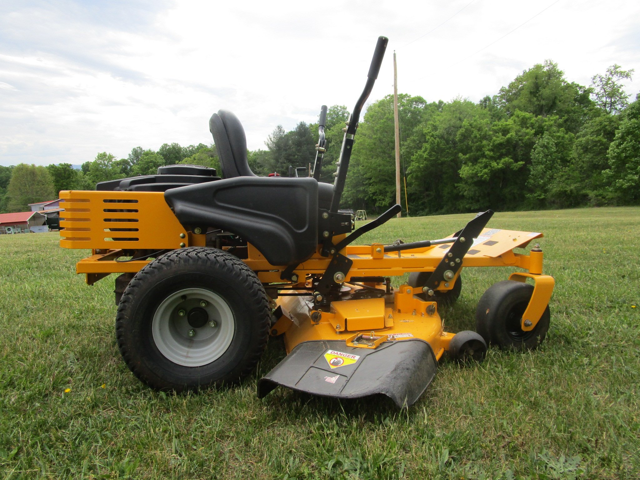 Everride Zero Turn Yellow Jacket Mower 50