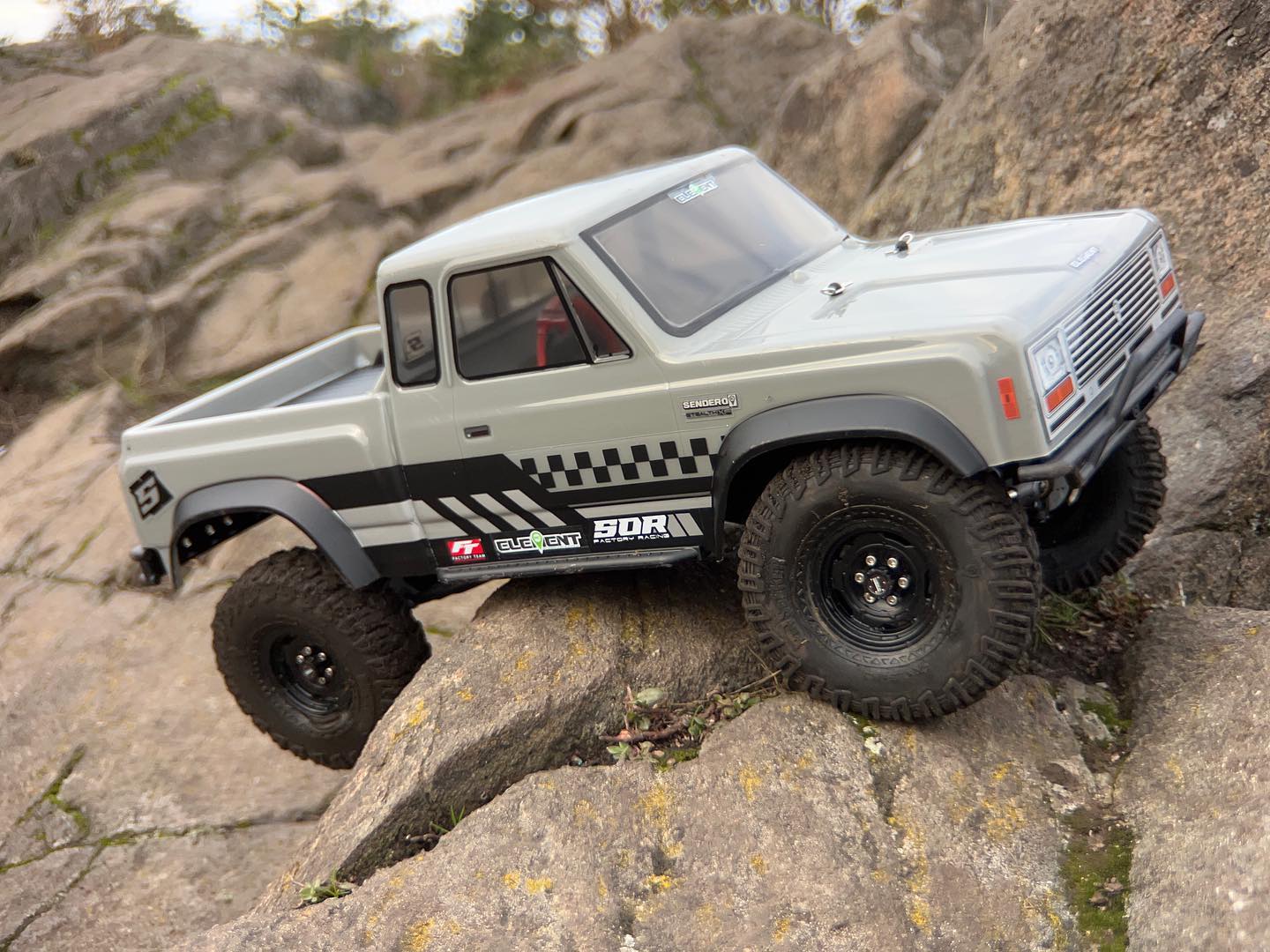 SOR - @element_rc’s Sendero SE wearing our Paddok Universal Decal Kit ...