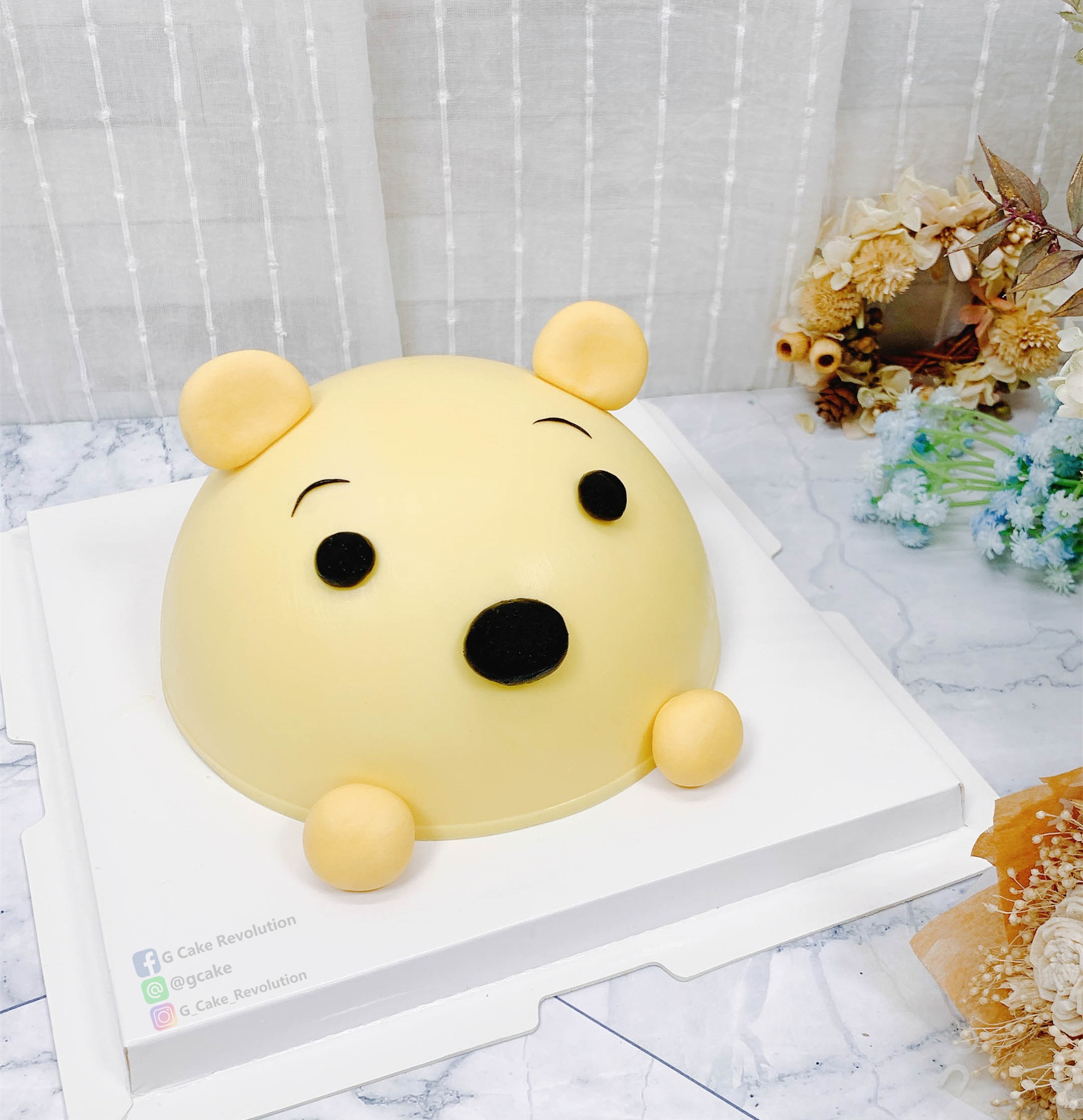 半圓型的敲敲蛋糕 將動物造型用半圓呈現... - G Cake Revolution