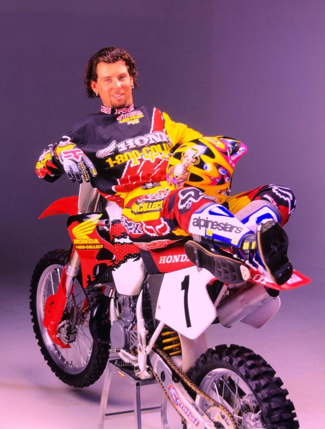 2006 Factory Honda CR250R of Jeremy McGrath - Dirt Rider Pic