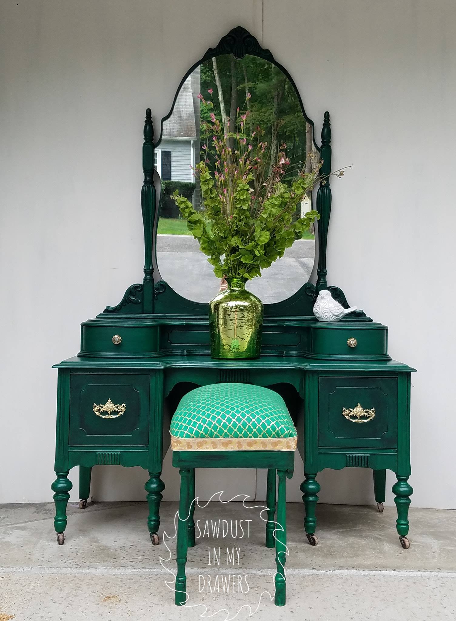 dark green dressing table Step into timeless elegance with this vintage-inspired table. Featuring soft sage tones paired with ornate gold accents, intricate carving, and a tri-fold arched mirror, this vanity brings regal charm and Painted vanity The Samara Satin Maxi BHM352 Size:46w/32ins and a versatile side